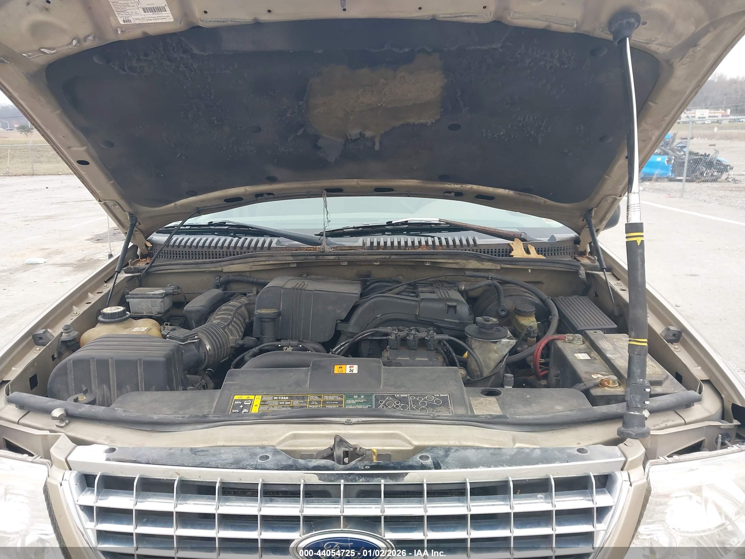 FORD EXPLORER image 10