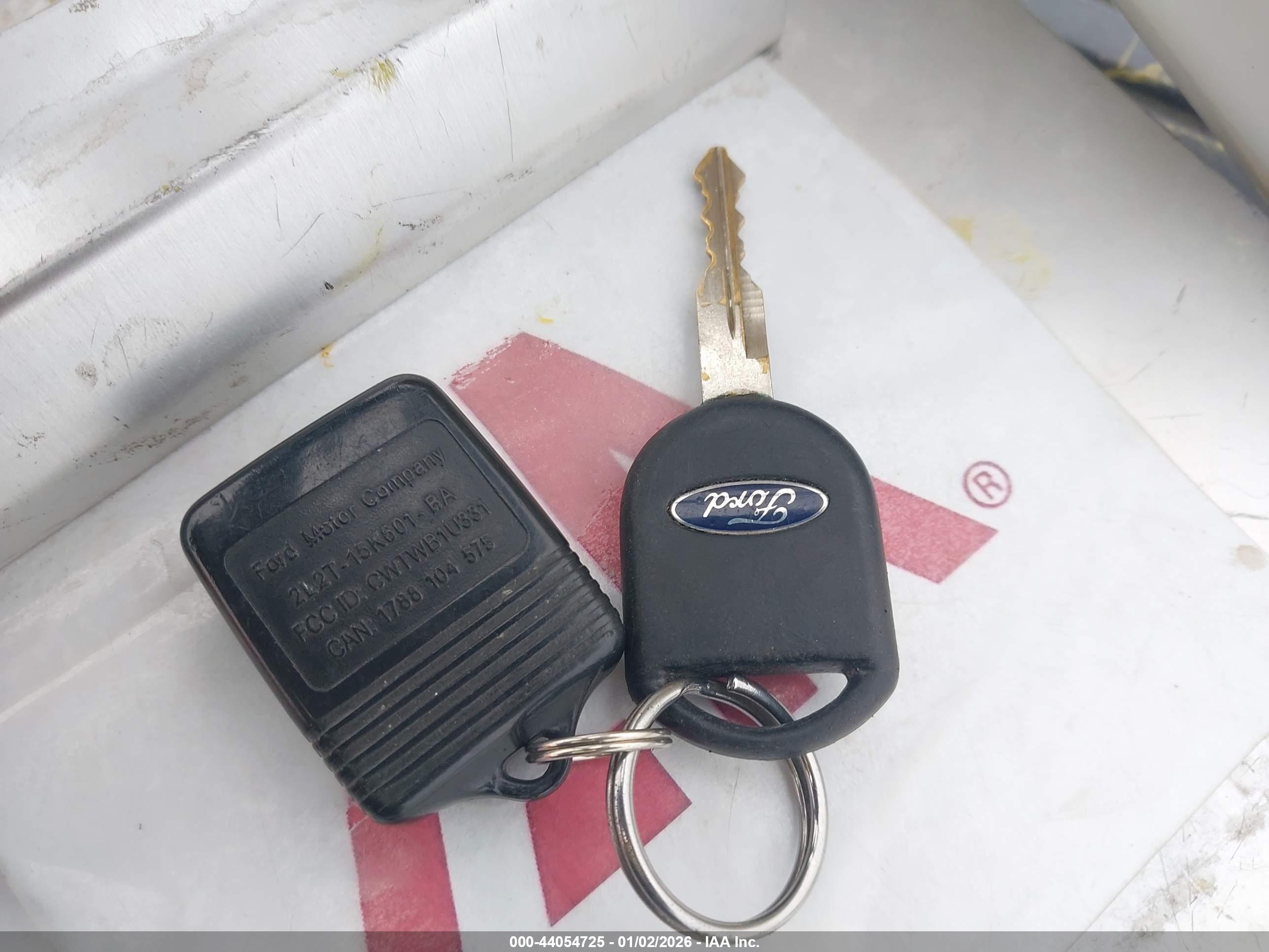 FORD EXPLORER image 11