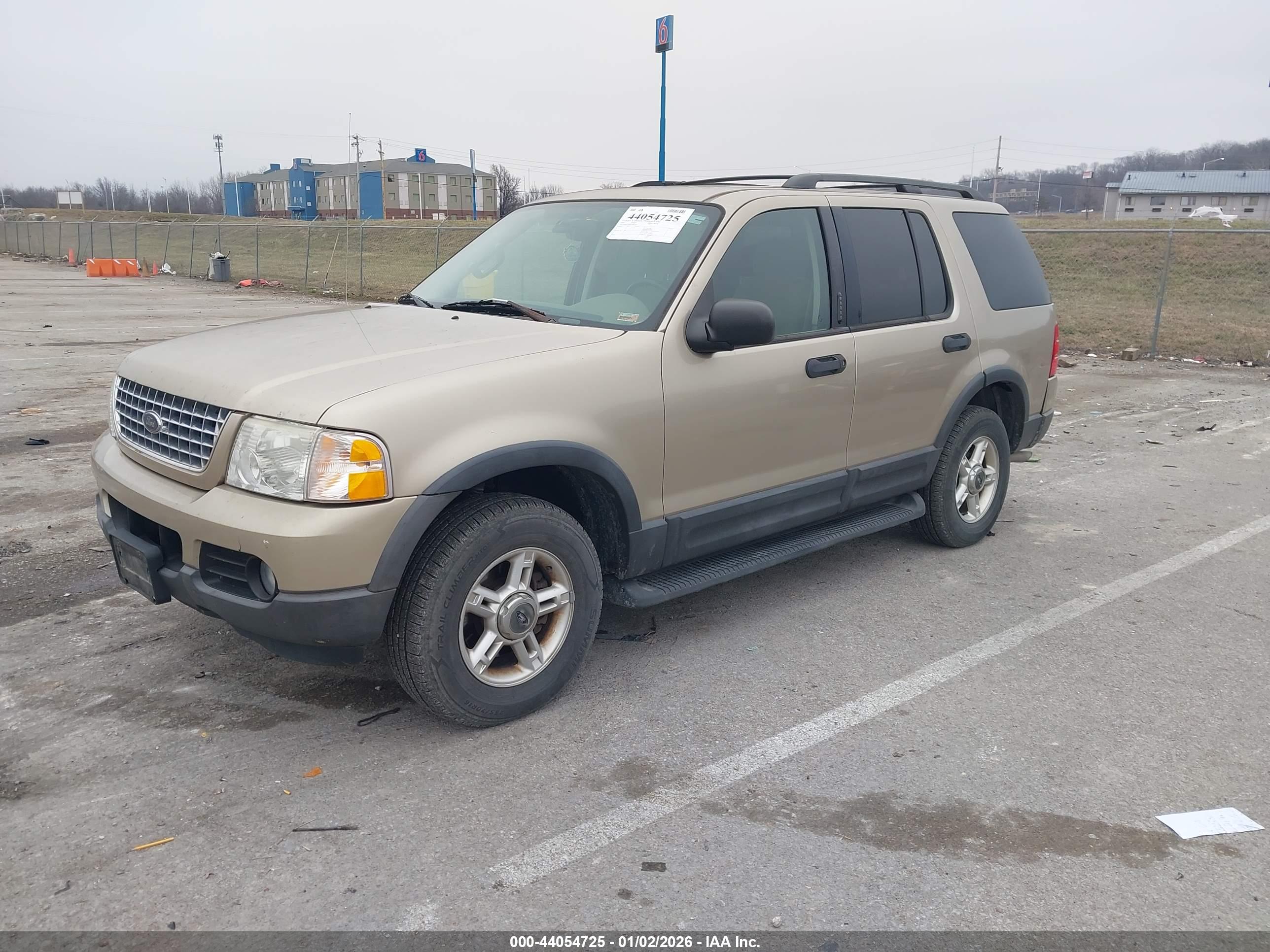 FORD EXPLORER image 2