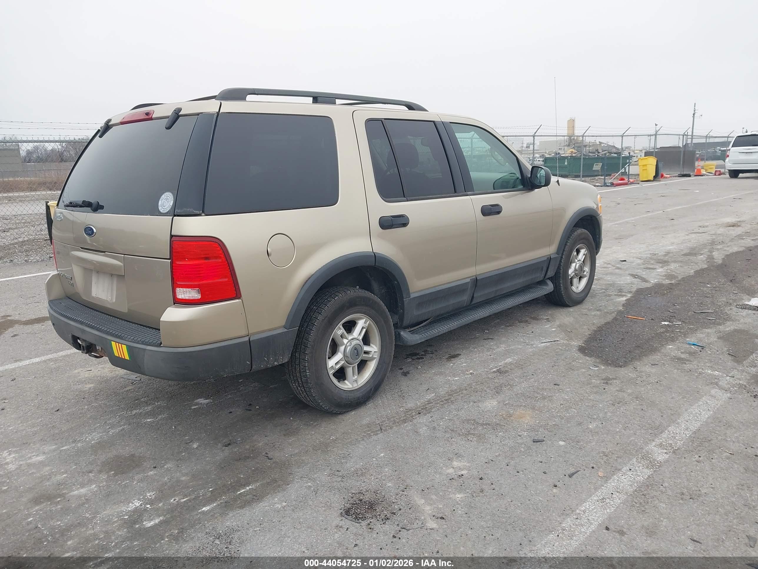 FORD EXPLORER image 4