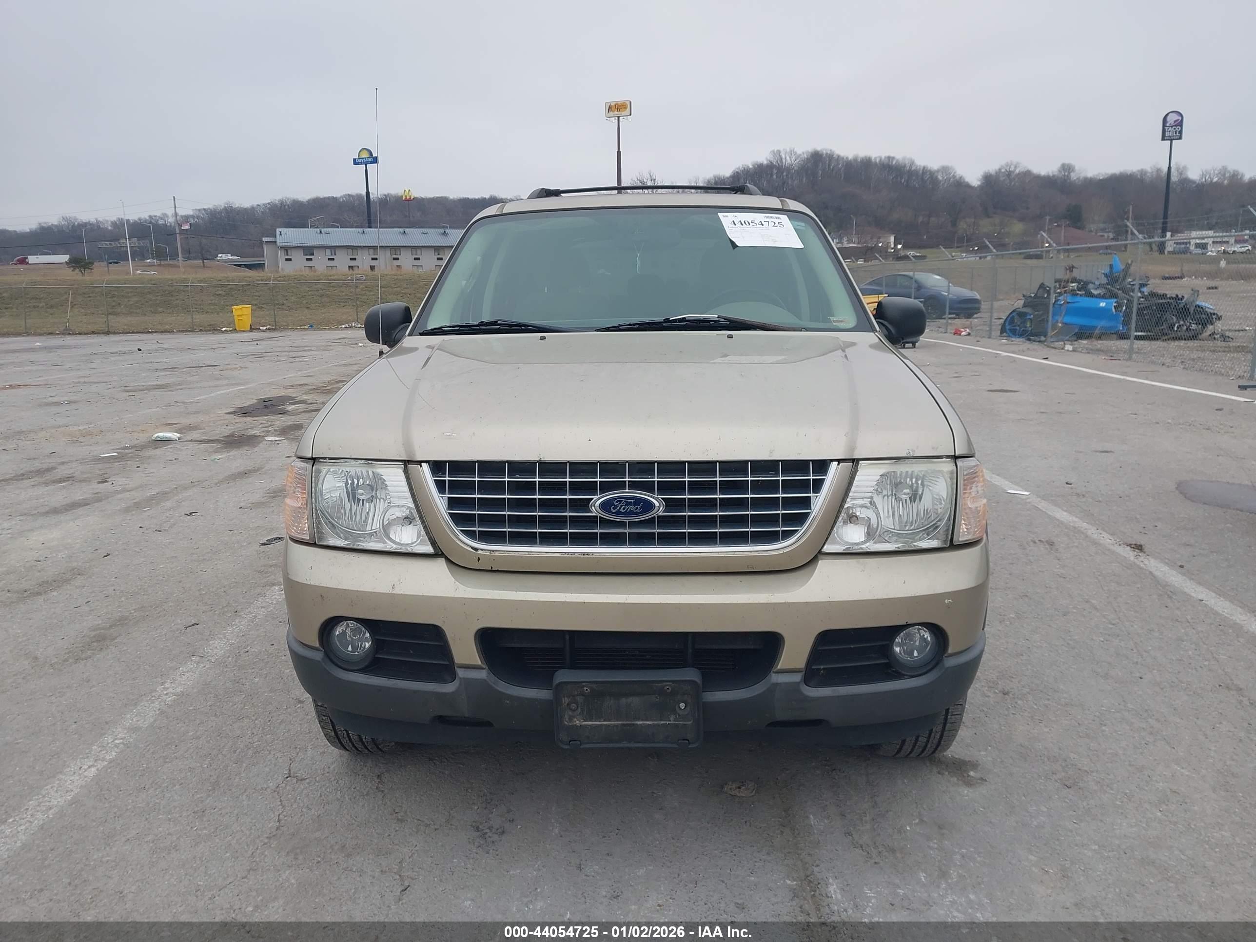 FORD EXPLORER image 6