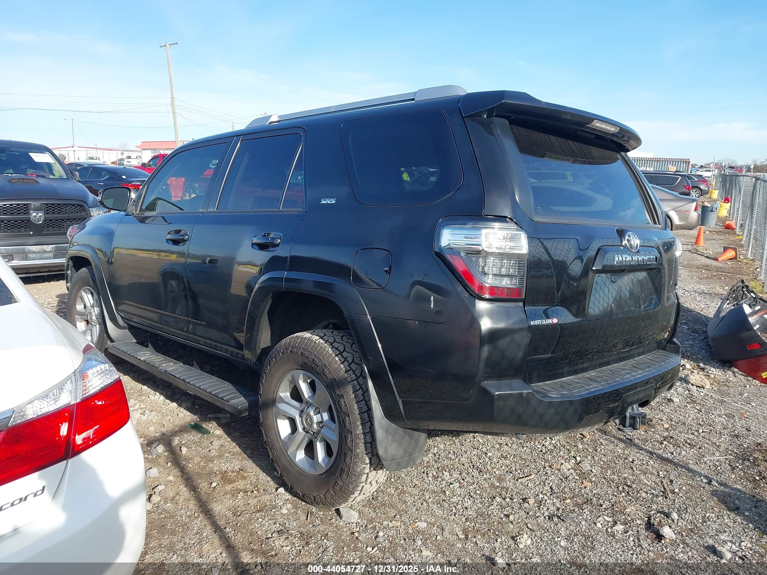 TOYOTA 4RUNNER image 3