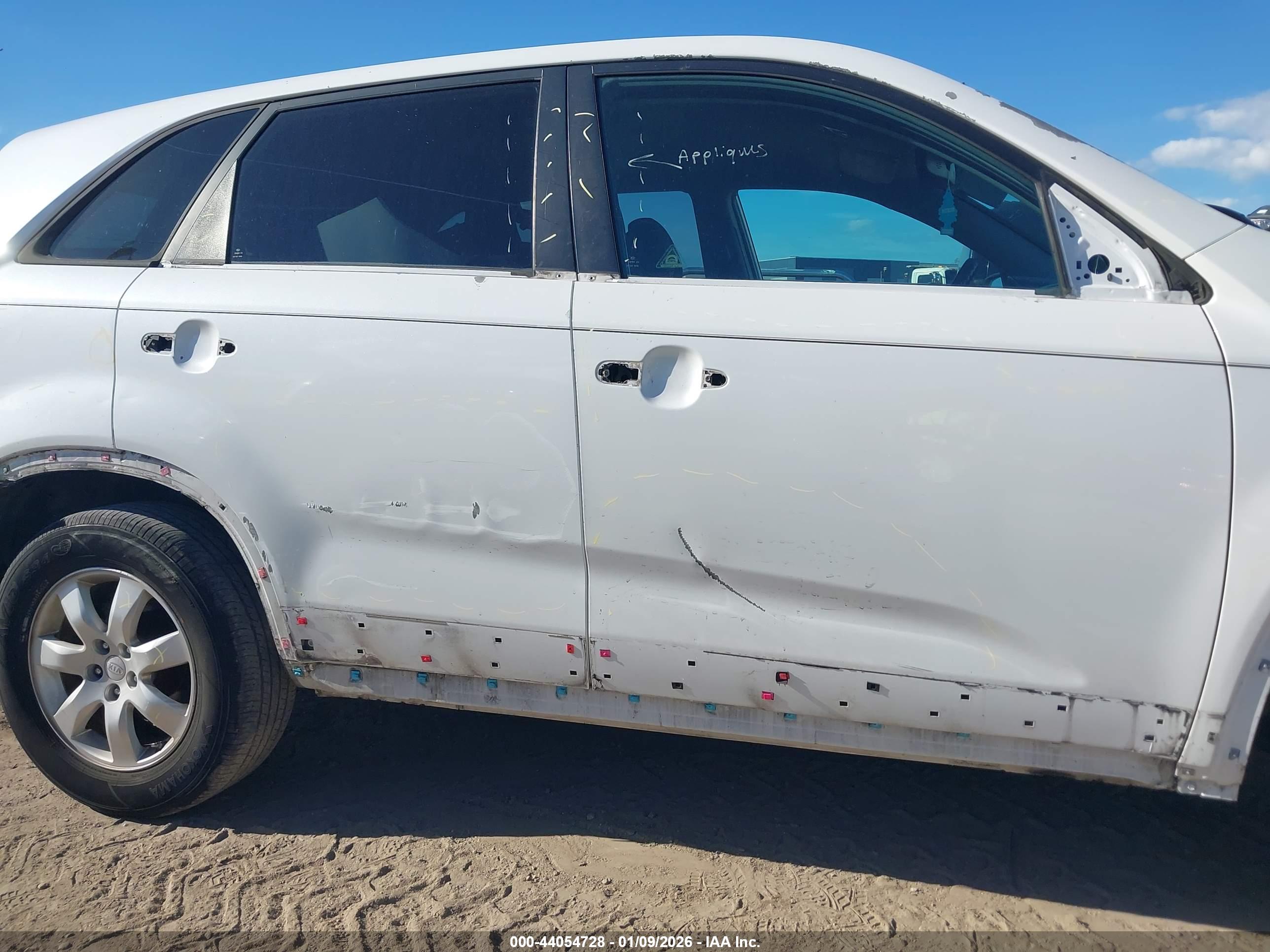 KIA SORENTO image 6