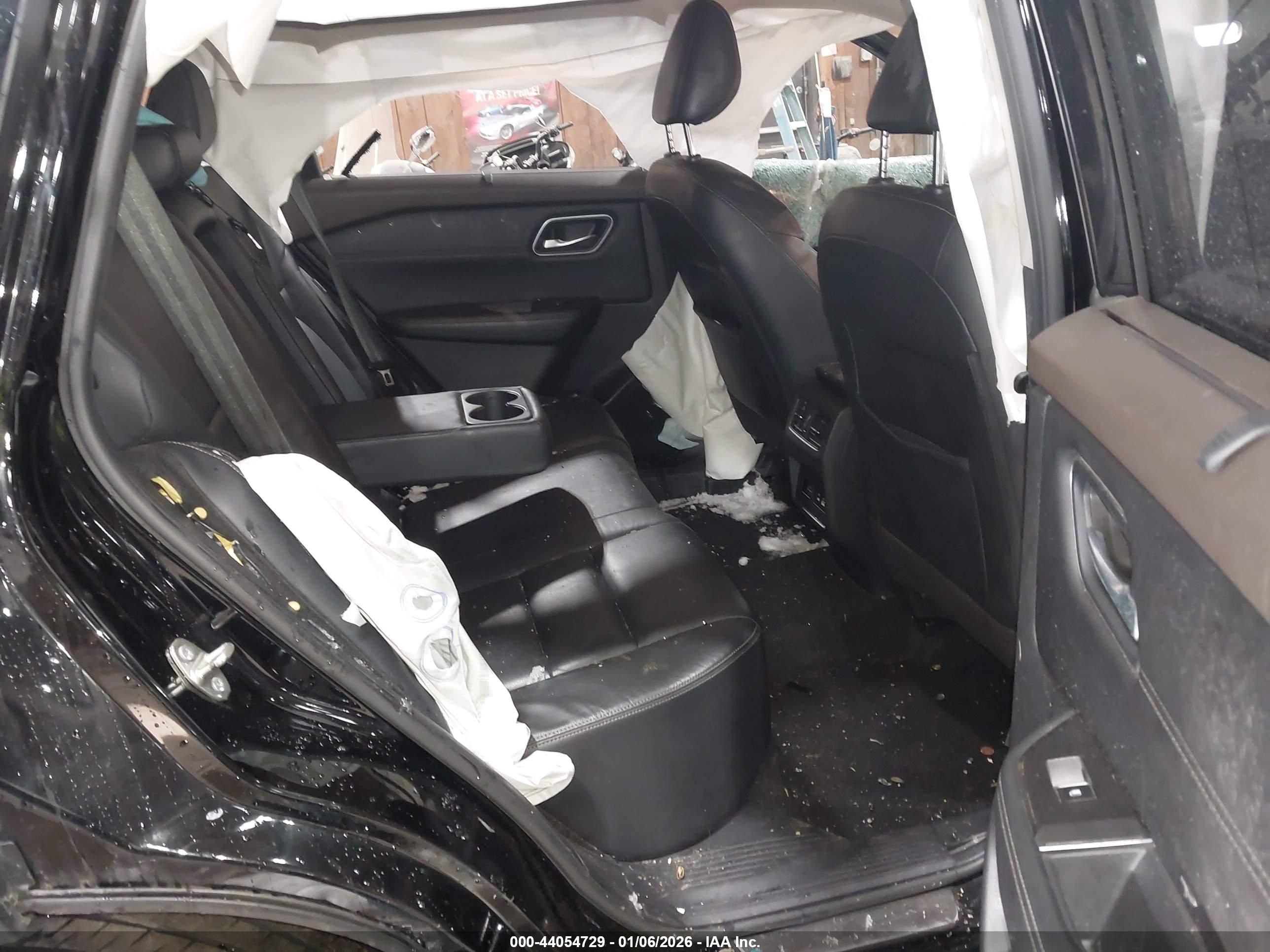 NISSAN ROGUE image 8