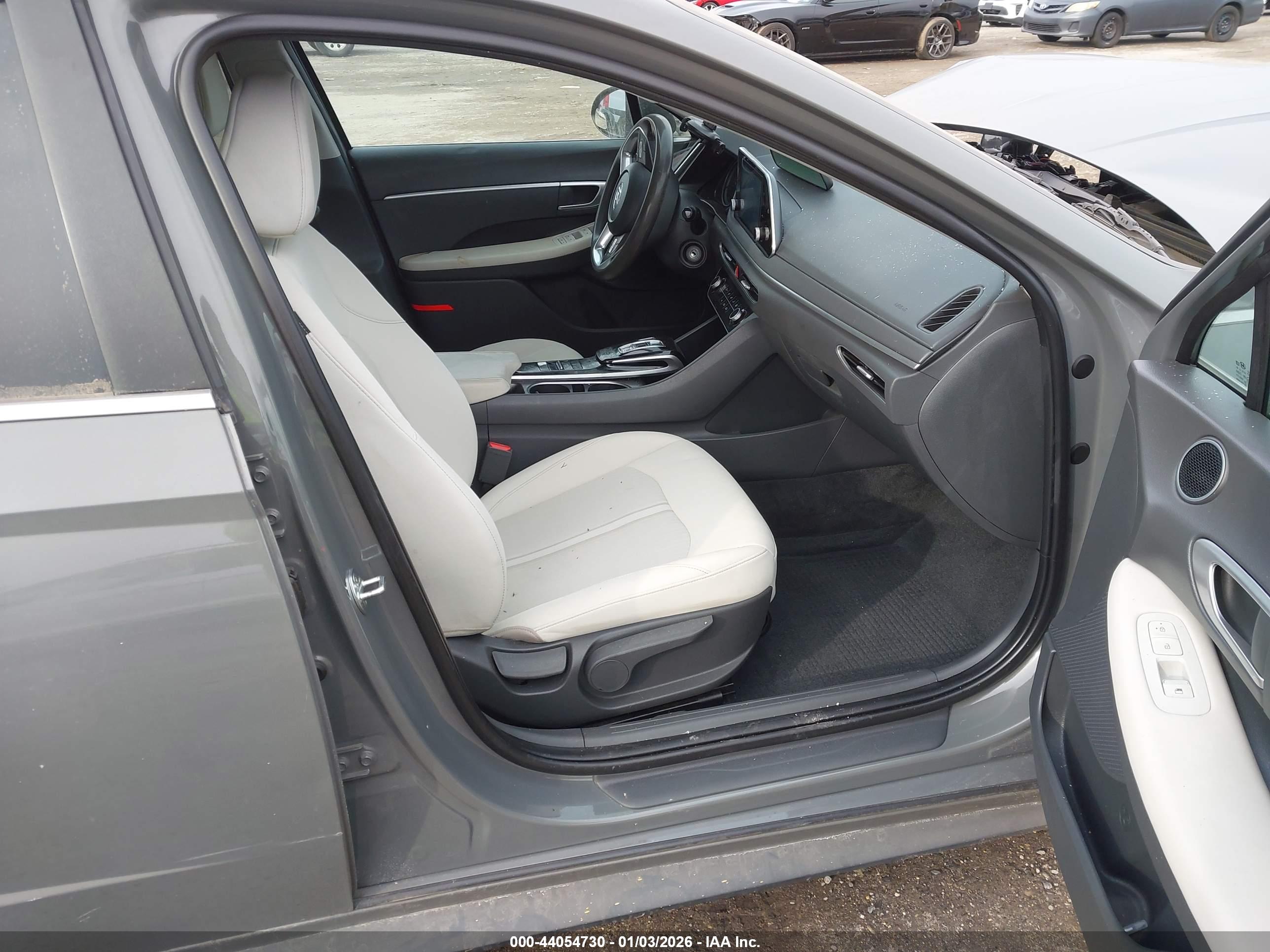 HYUNDAI SONATA image 5