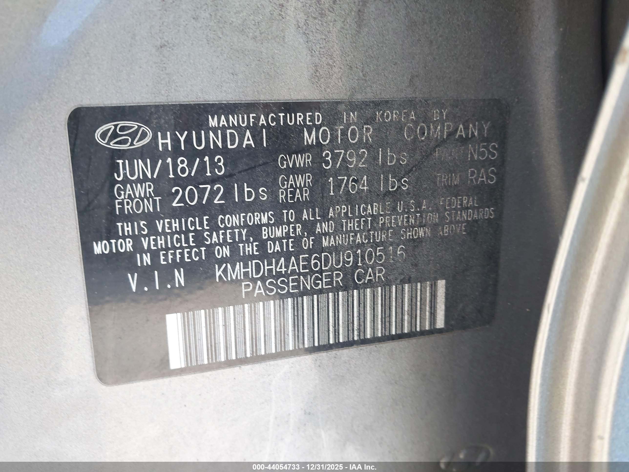 HYUNDAI ELANTRA image 9