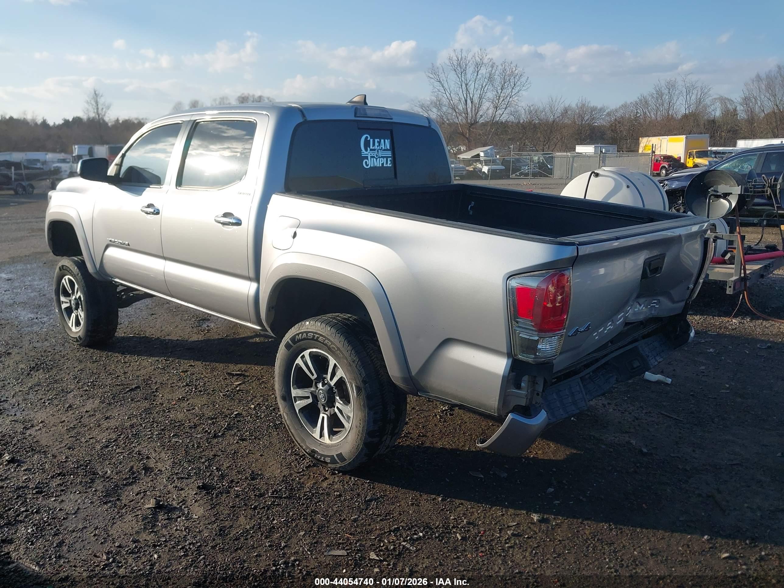 TOYOTA TACOMA image 3