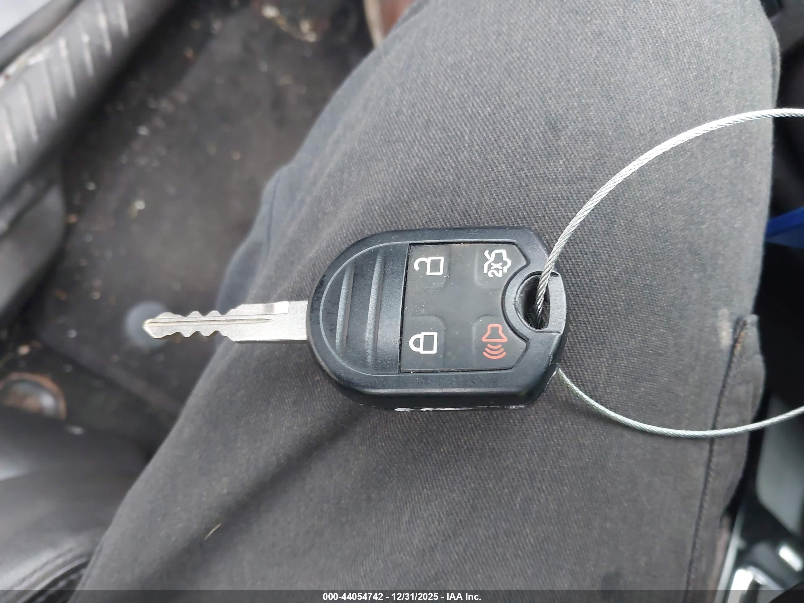 FORD ESCAPE image 11