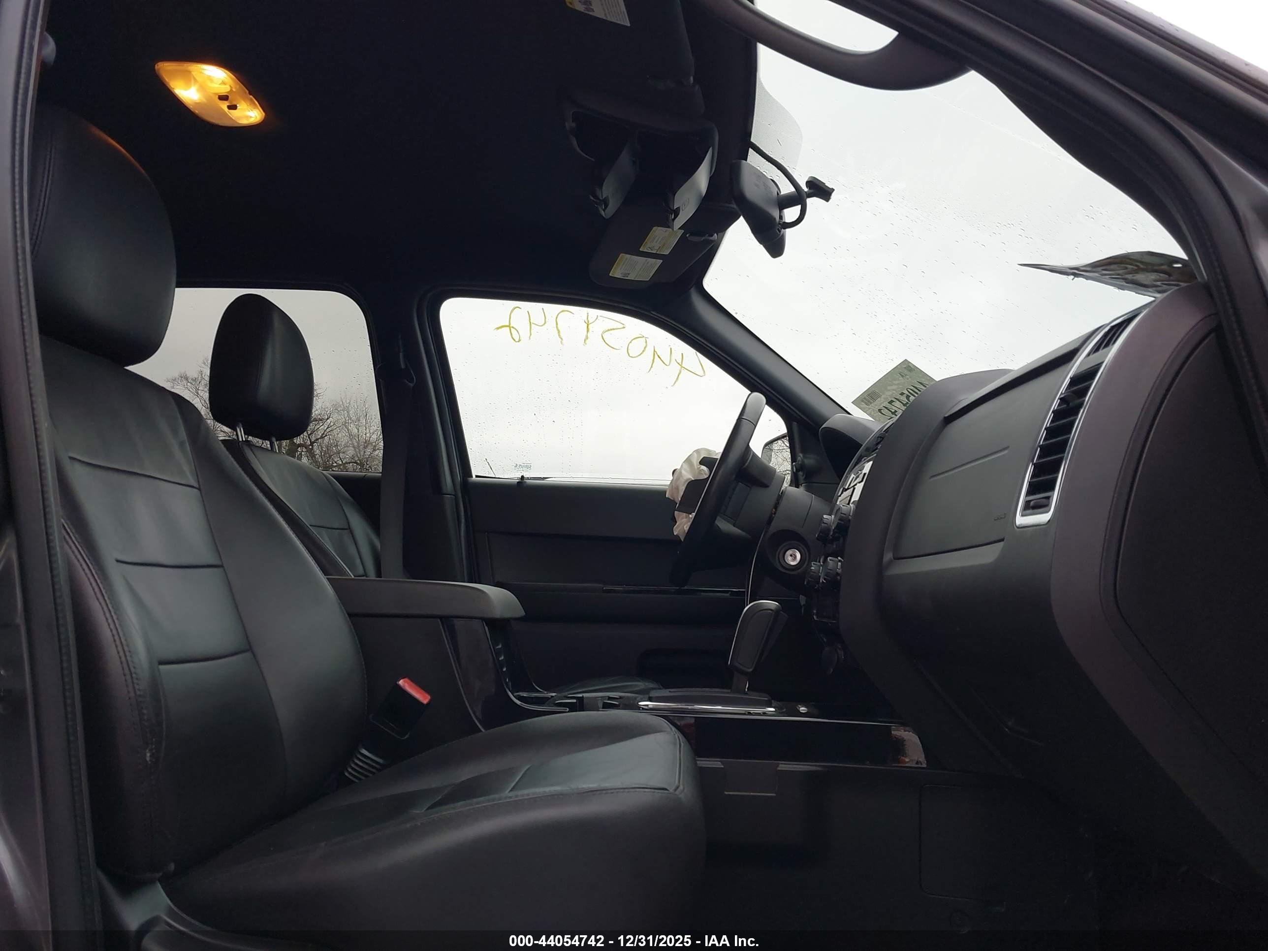 FORD ESCAPE image 5