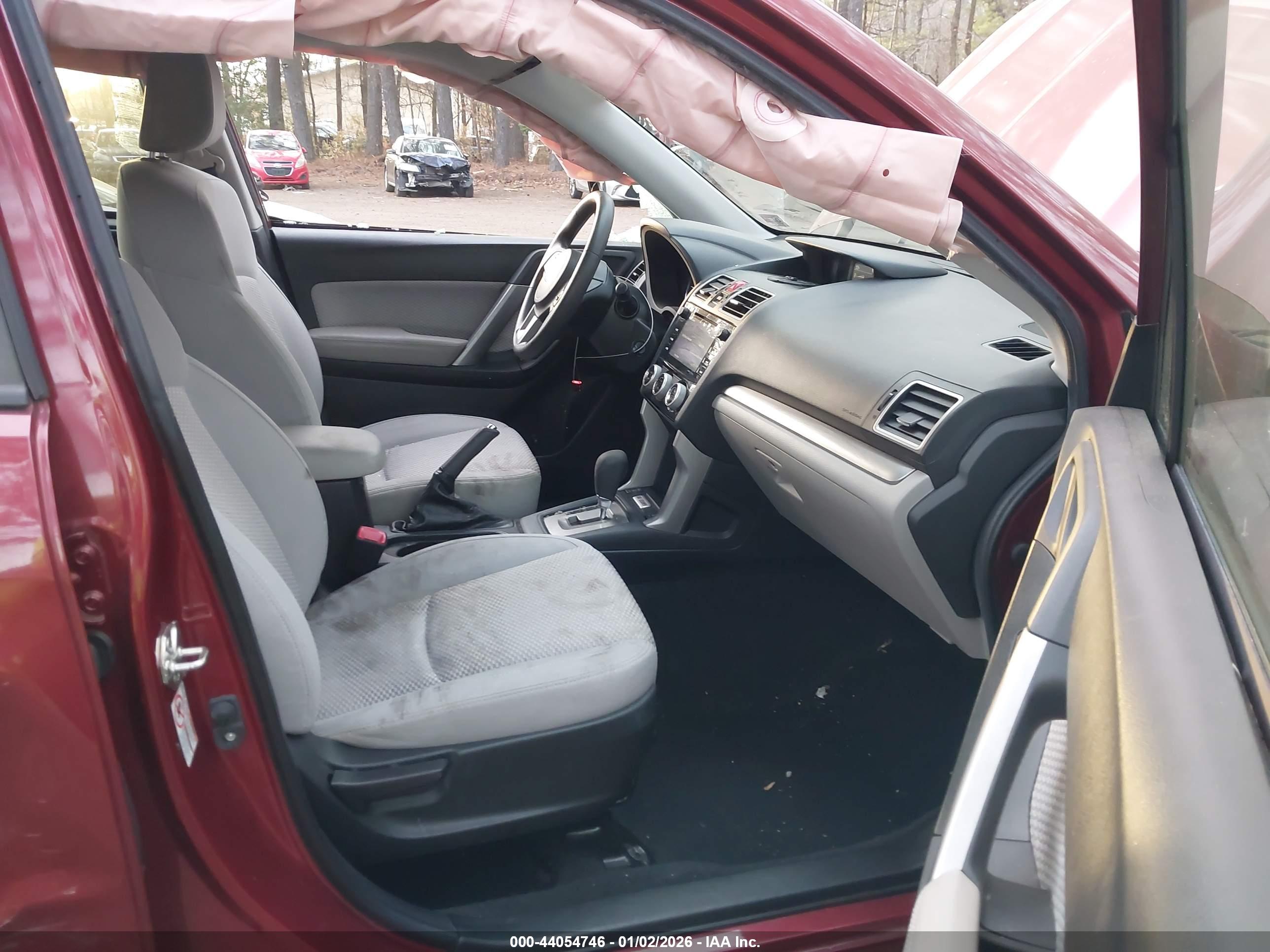SUBARU FORESTER image 5