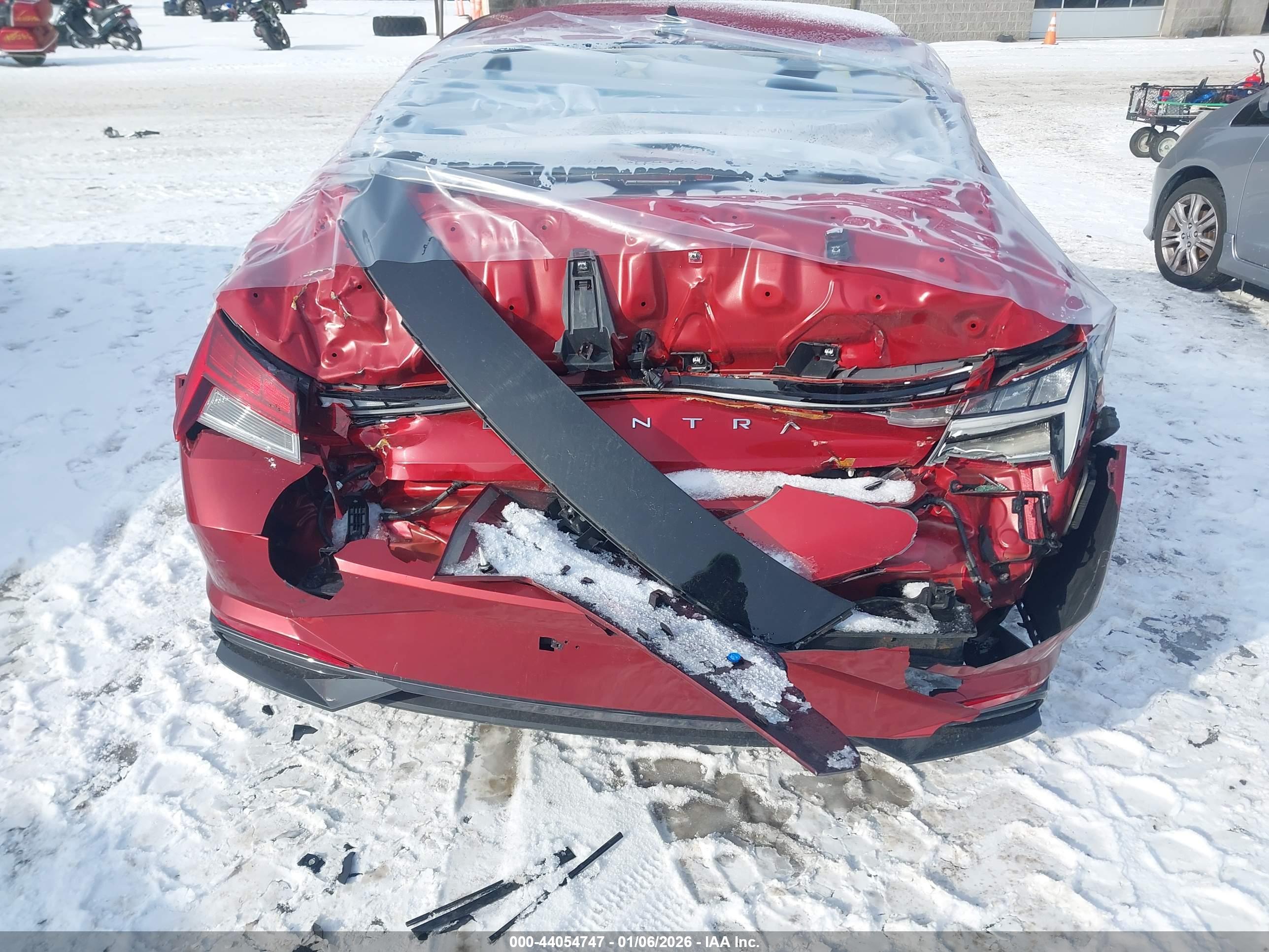 HYUNDAI ELANTRA image 6