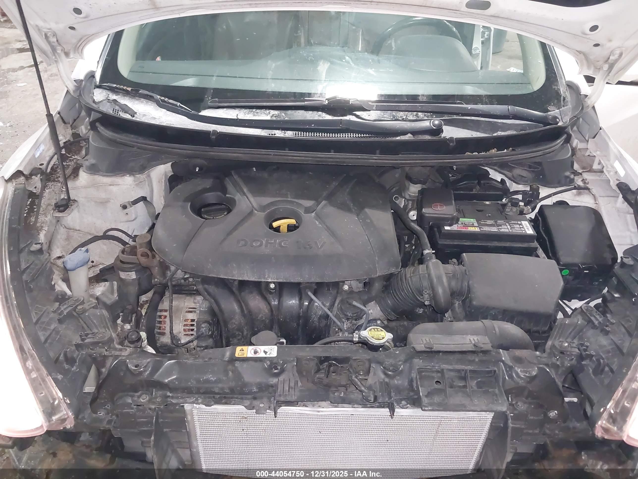 HYUNDAI ELANTRA image 10