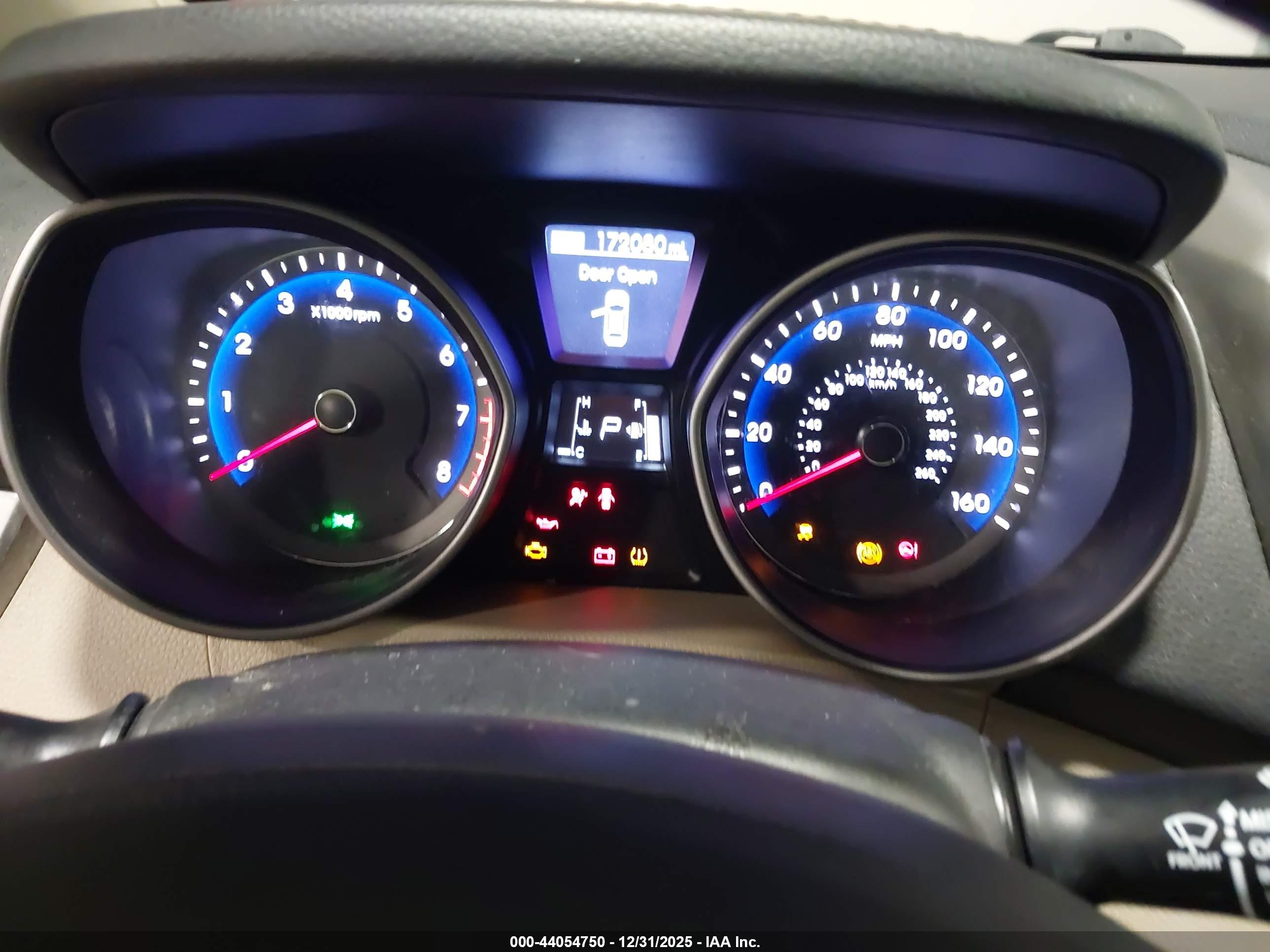 HYUNDAI ELANTRA image 7