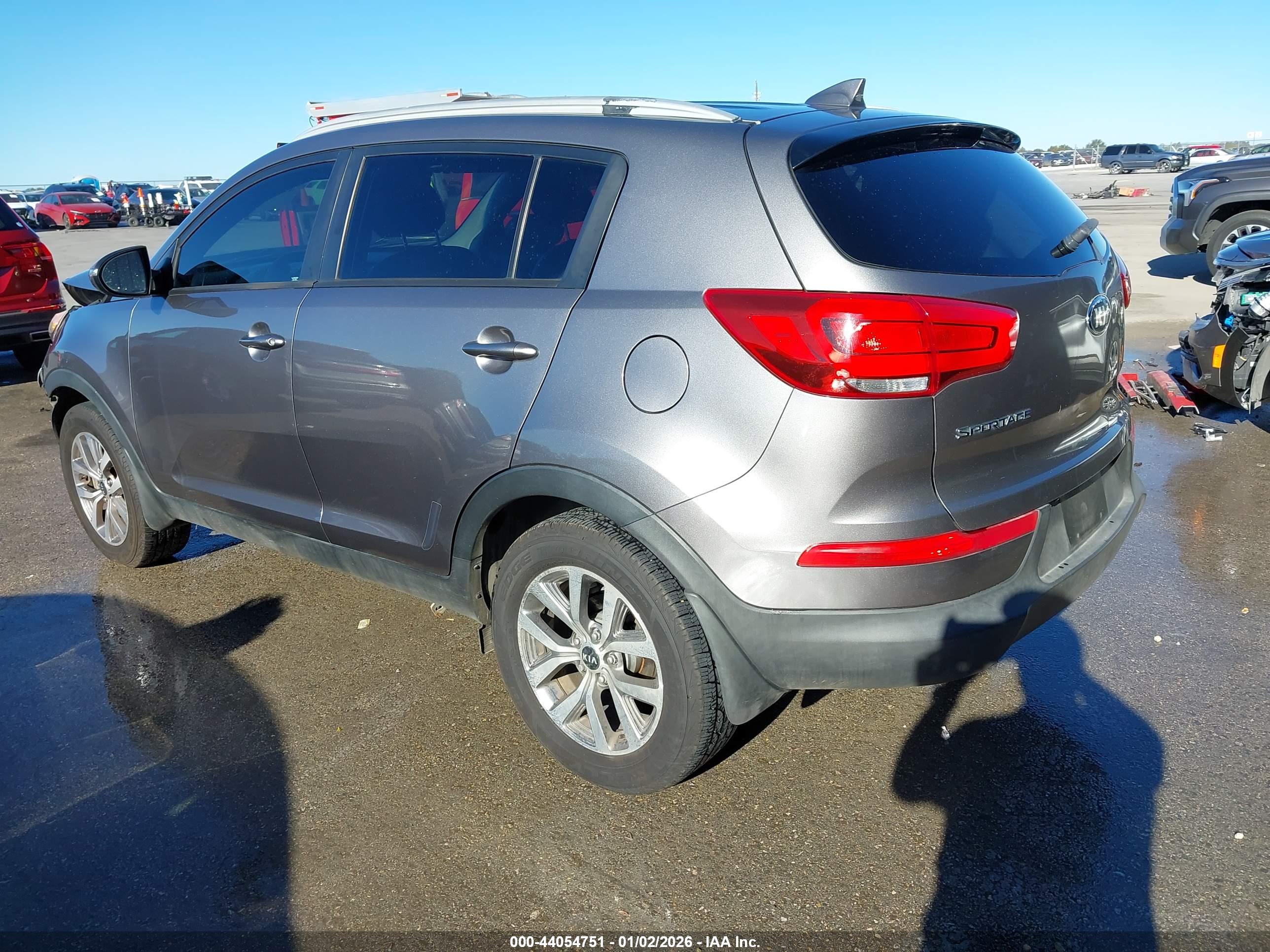 KIA SPORTAGE image 3