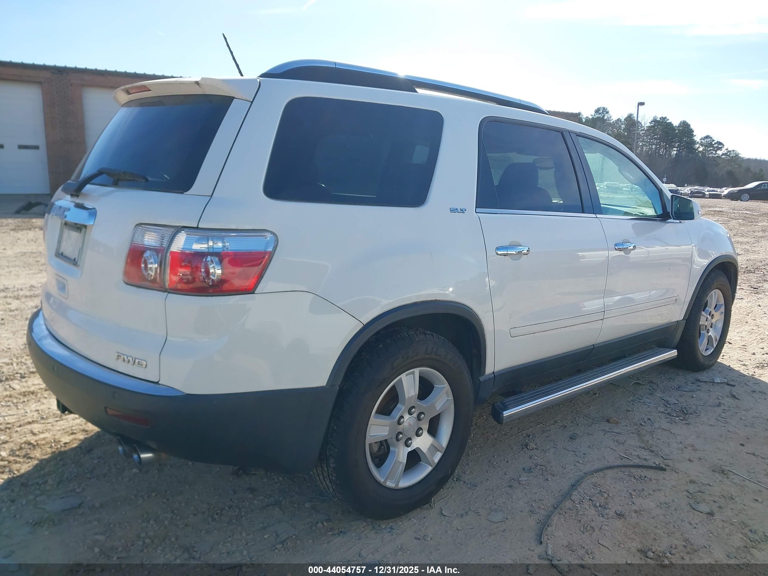 GMC ACADIA image 4