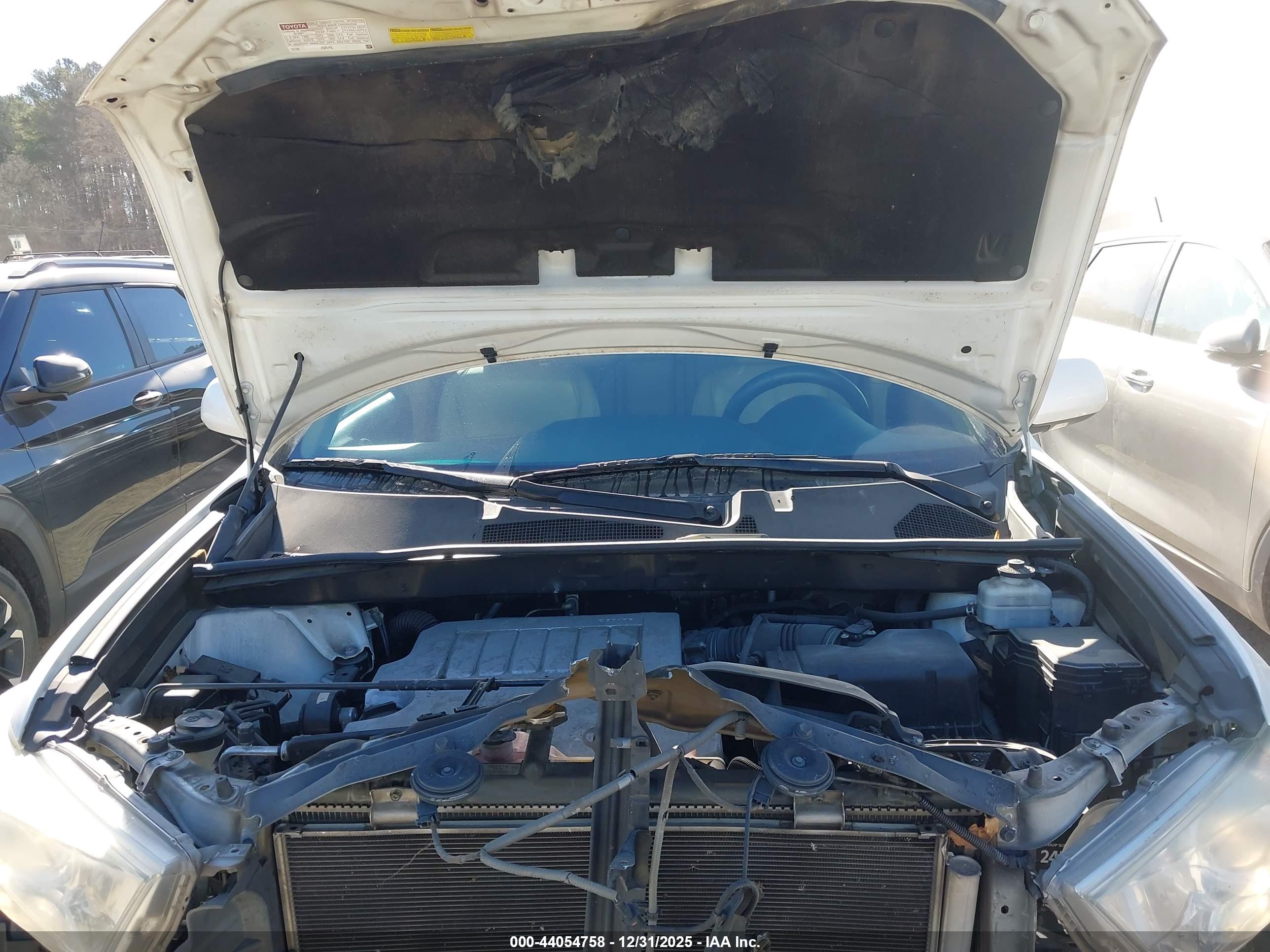 TOYOTA HIGHLANDER image 10