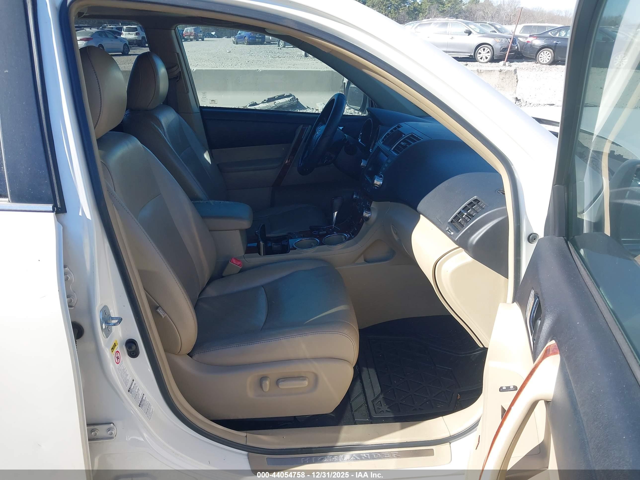 TOYOTA HIGHLANDER image 5