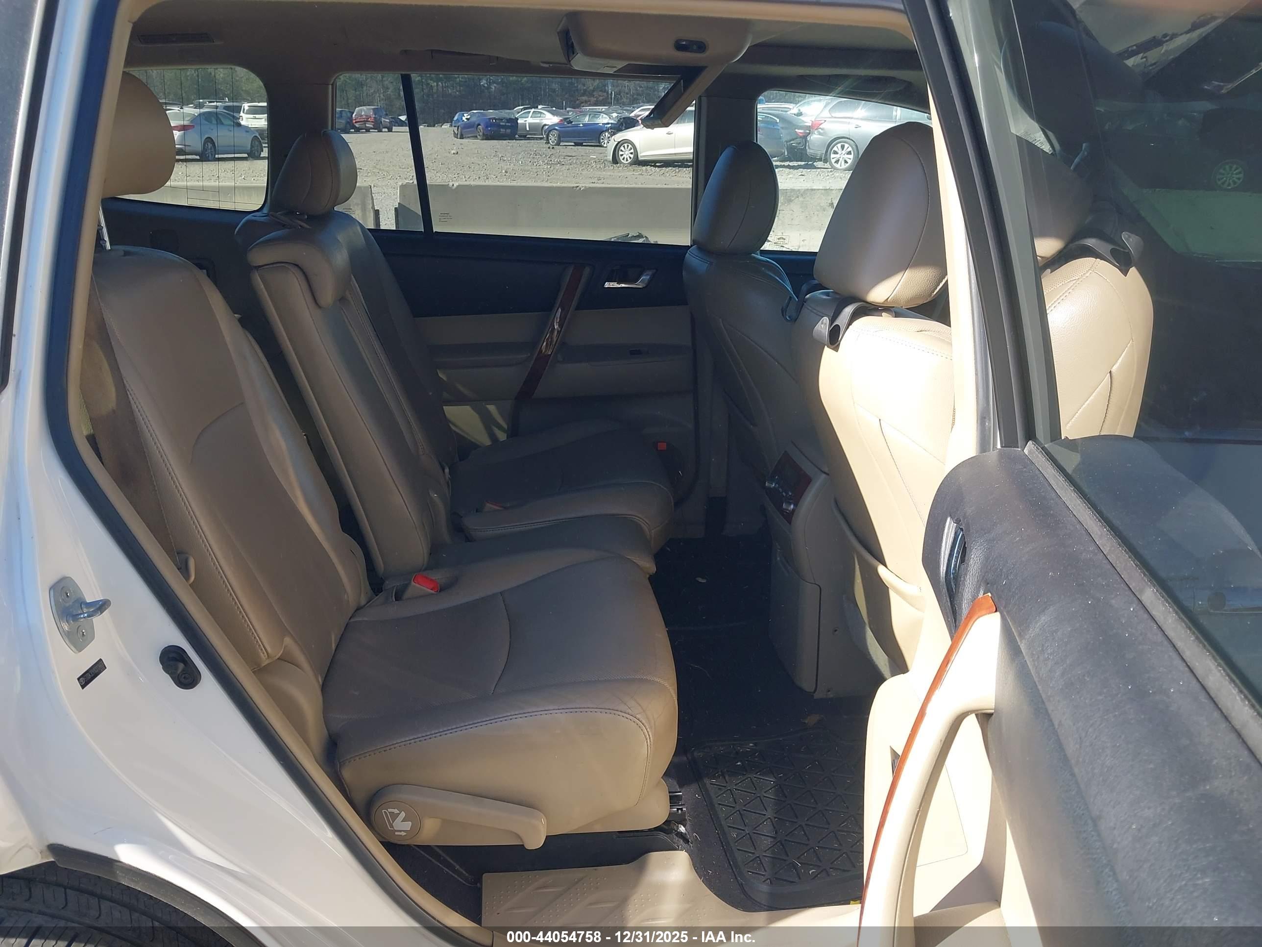 TOYOTA HIGHLANDER image 8