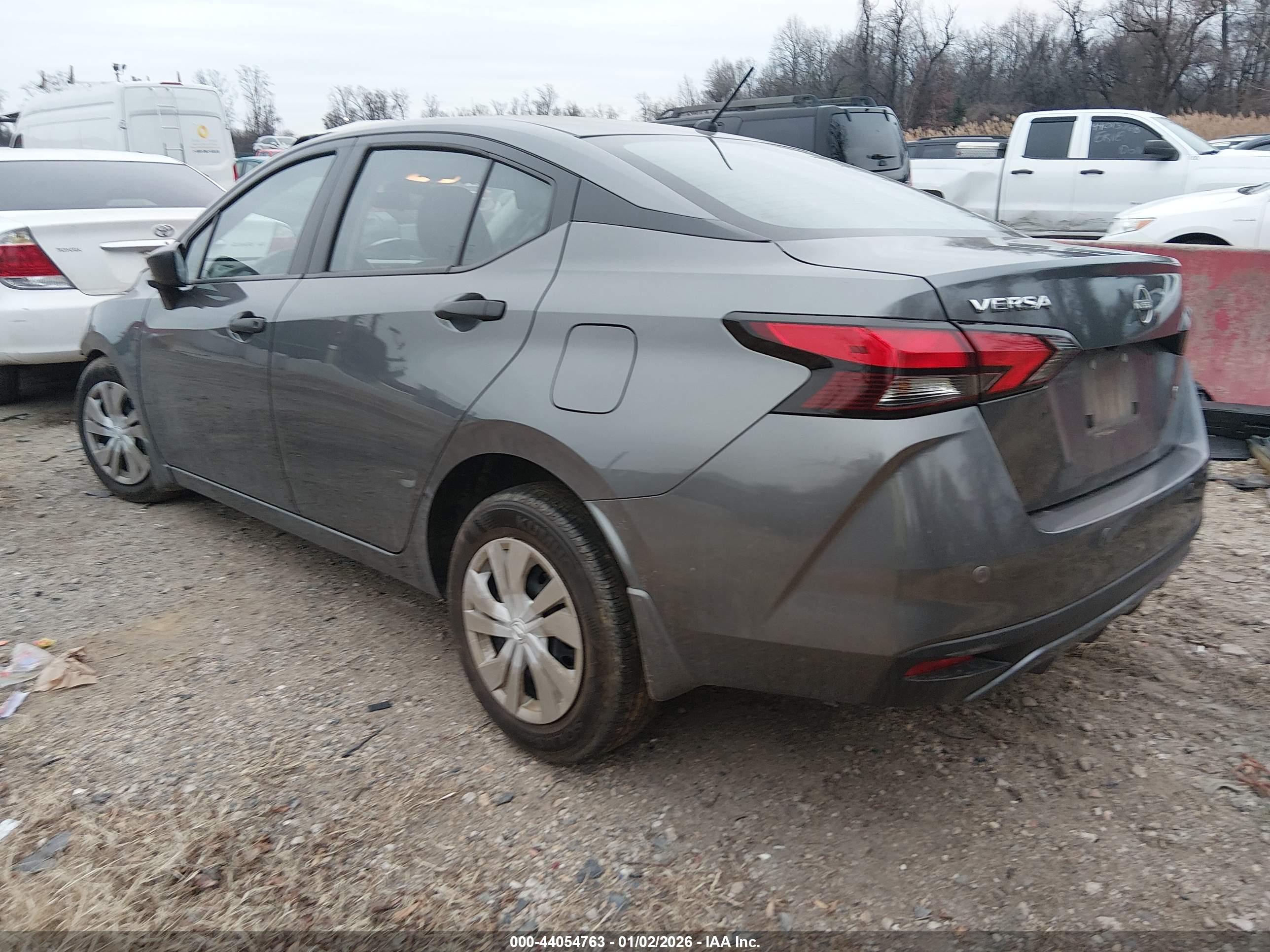 NISSAN VERSA image 3