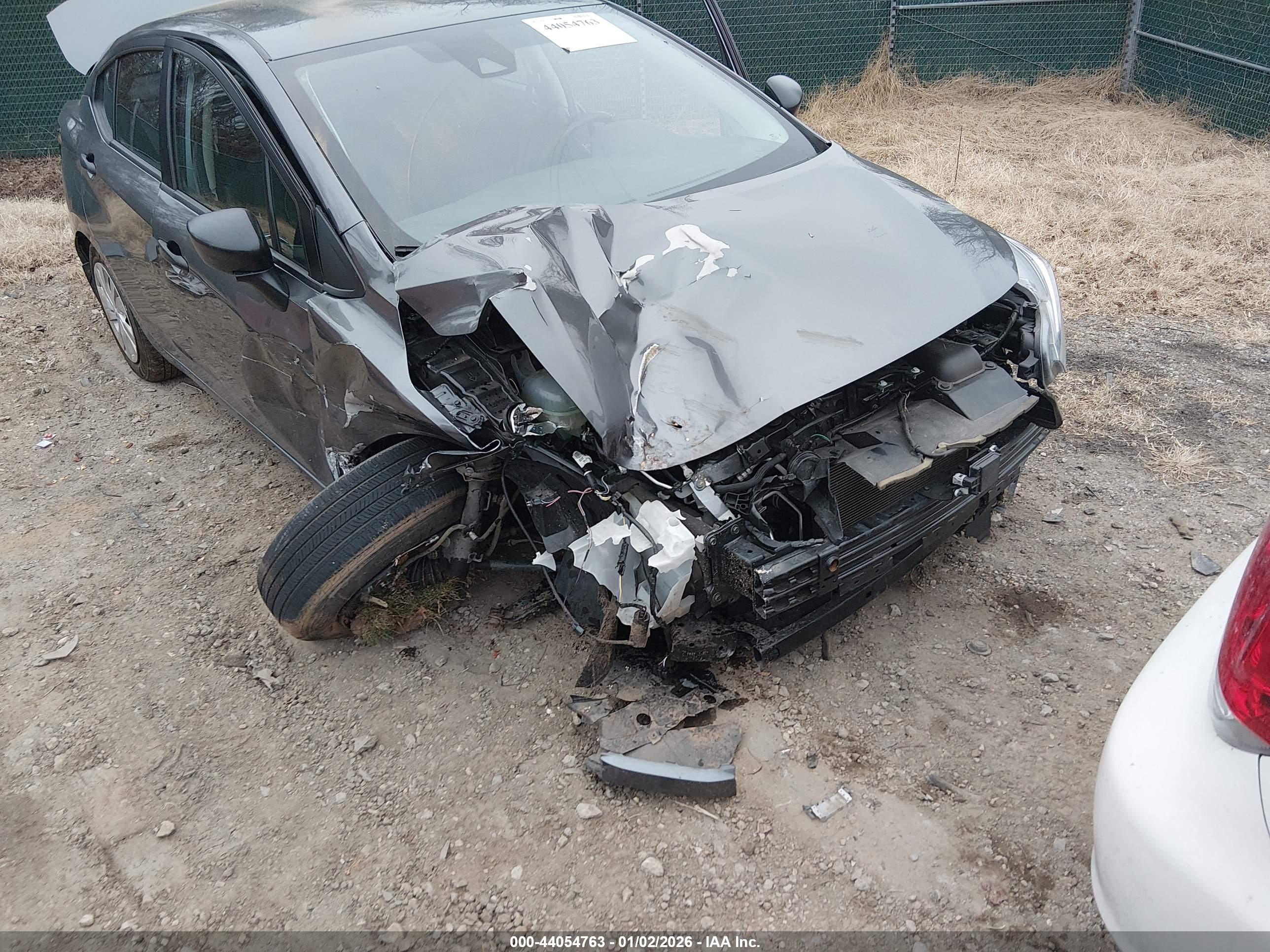 NISSAN VERSA image 6