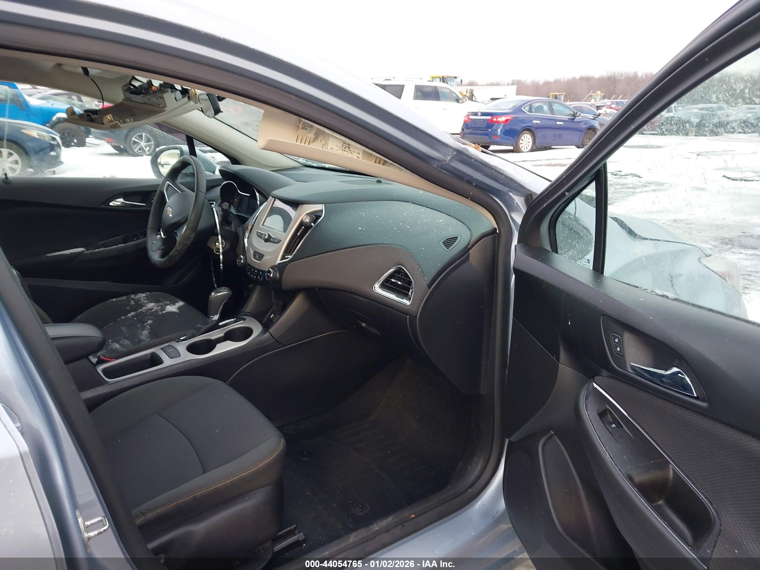 CHEVROLET CRUZE image 5