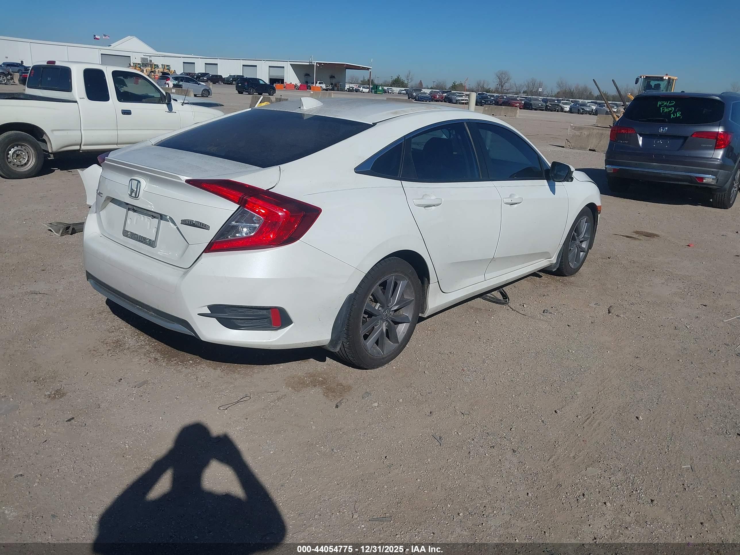 HONDA CIVIC image 4