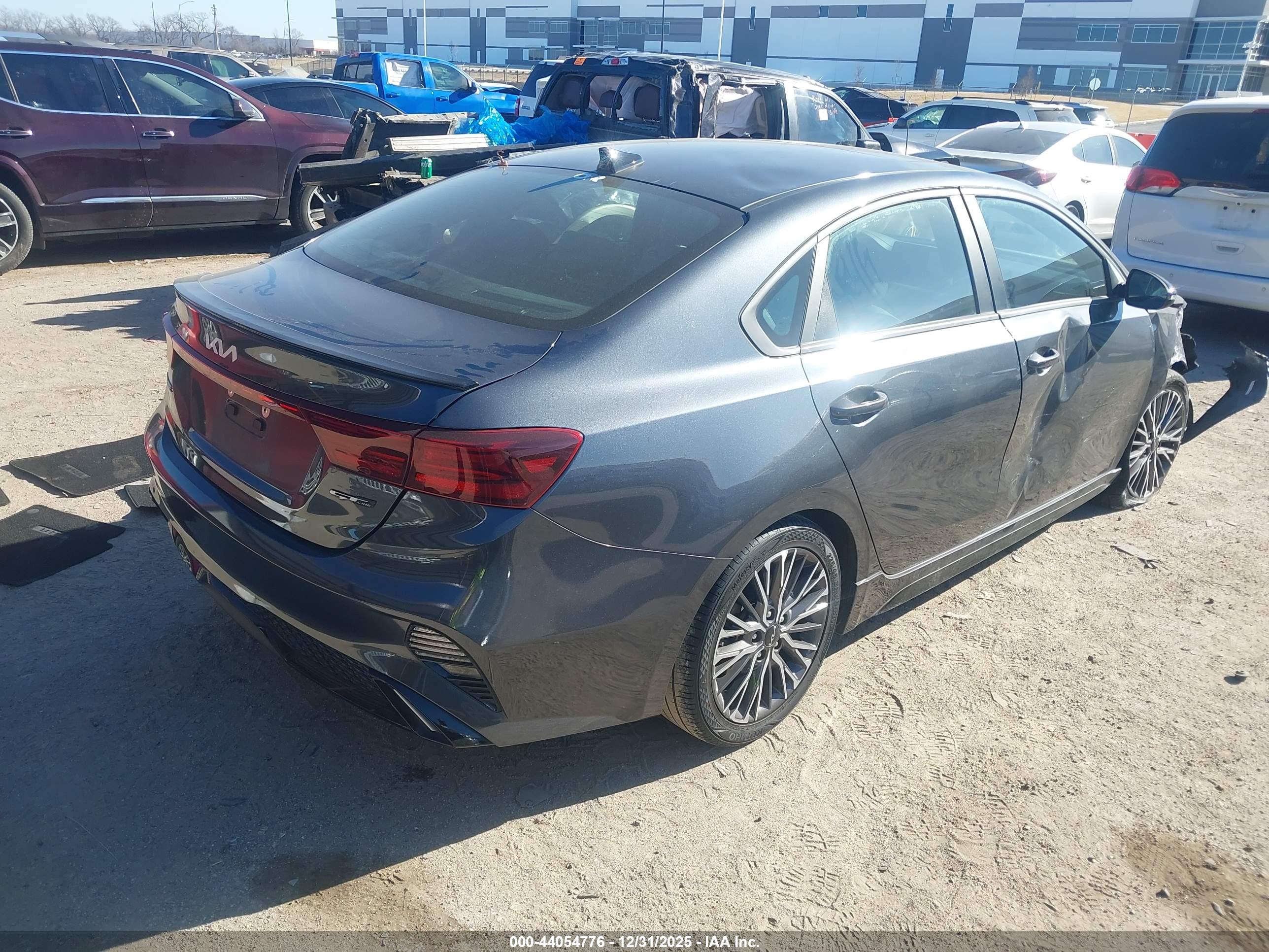 KIA FORTE image 4