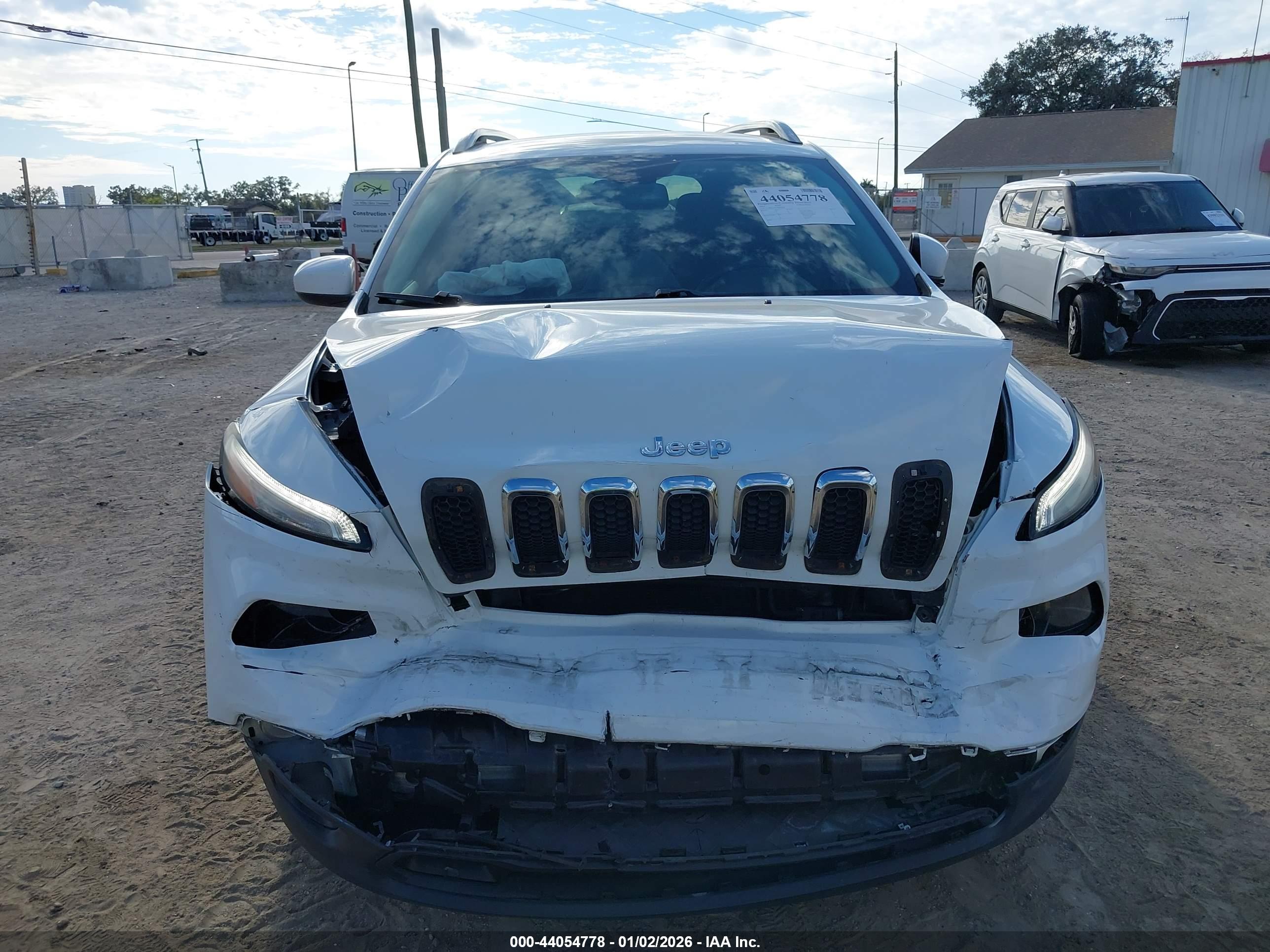 JEEP CHEROKEE image 6