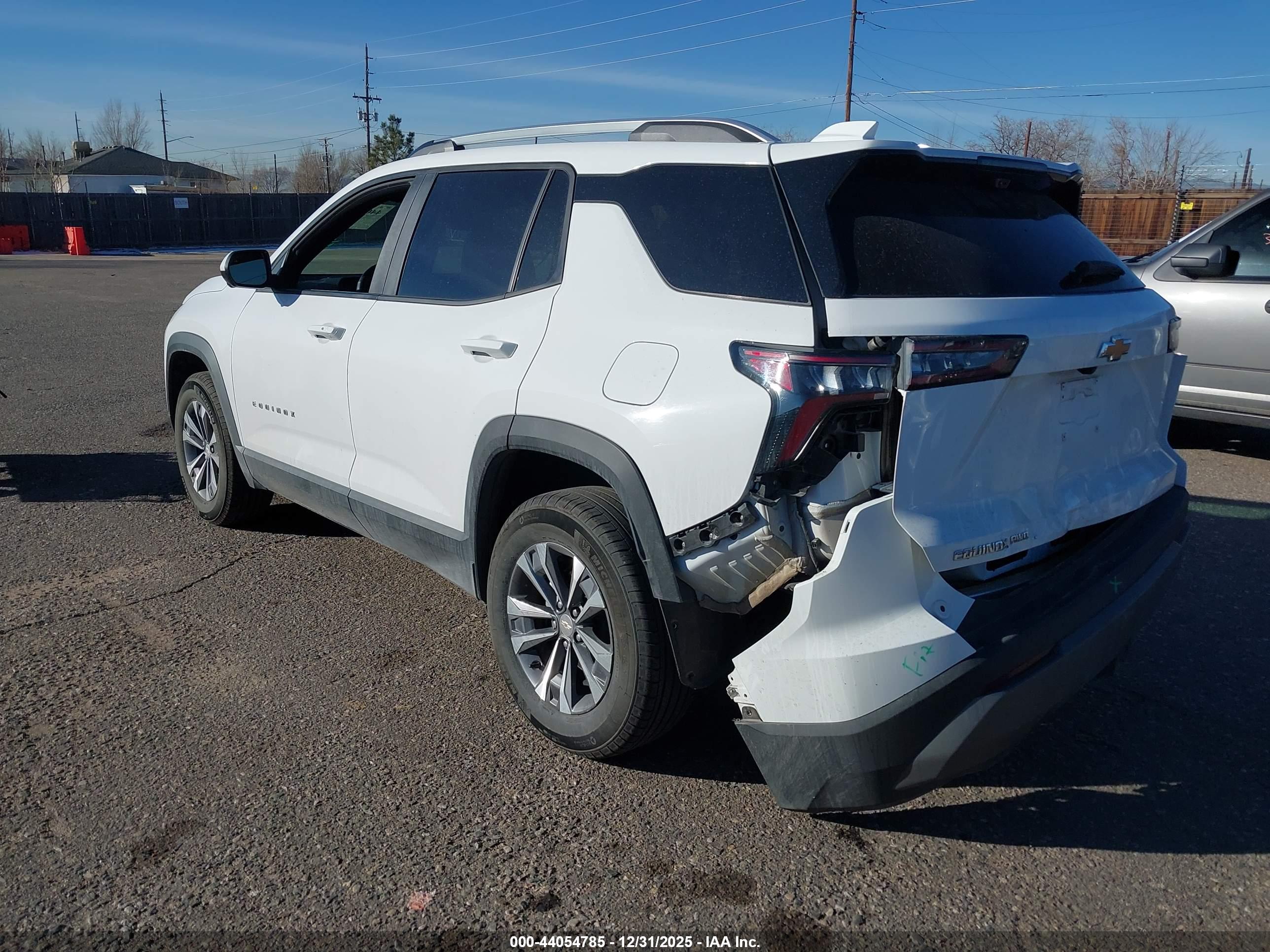 CHEVROLET EQUINOX image 3