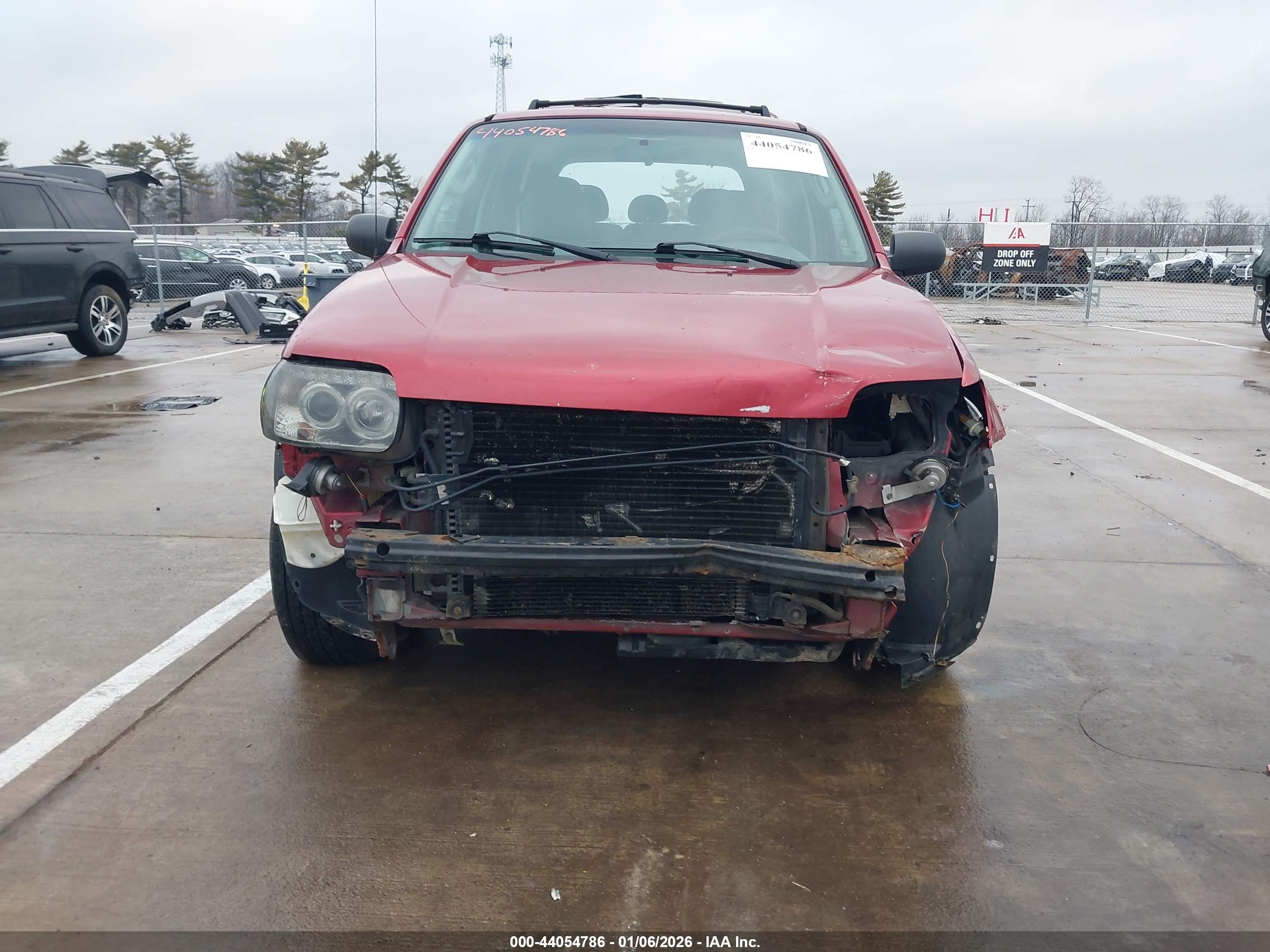 FORD ESCAPE image 6