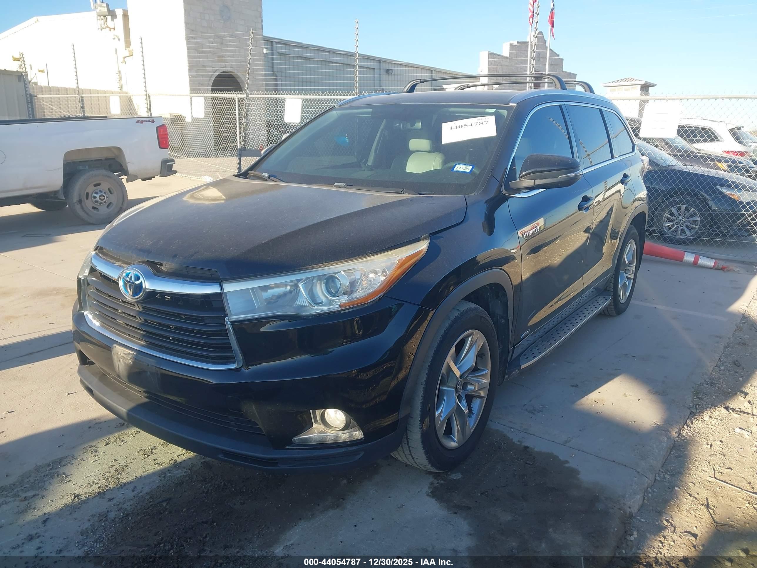 TOYOTA HIGHLANDER image 2
