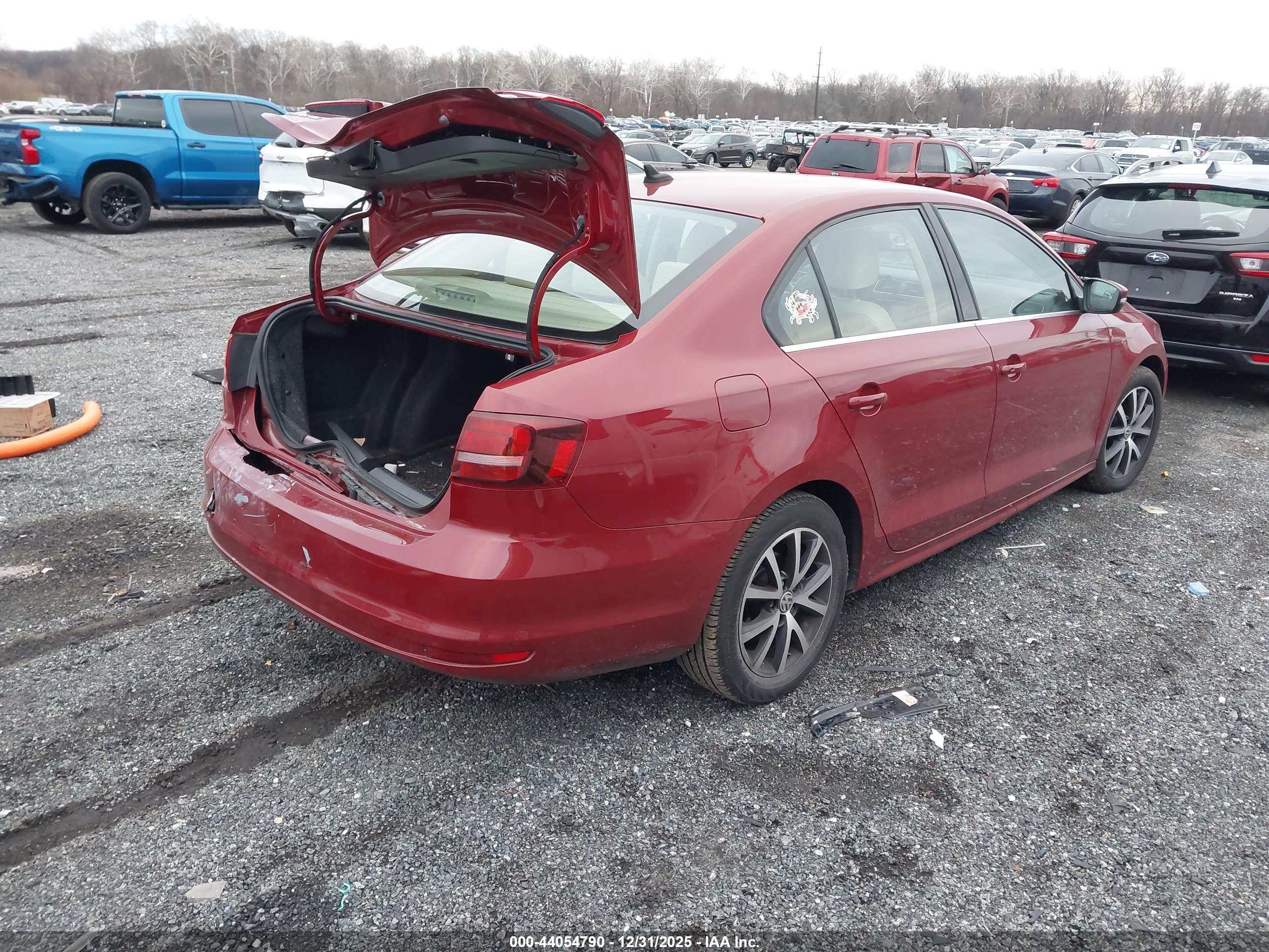 VOLKSWAGEN JETTA image 4