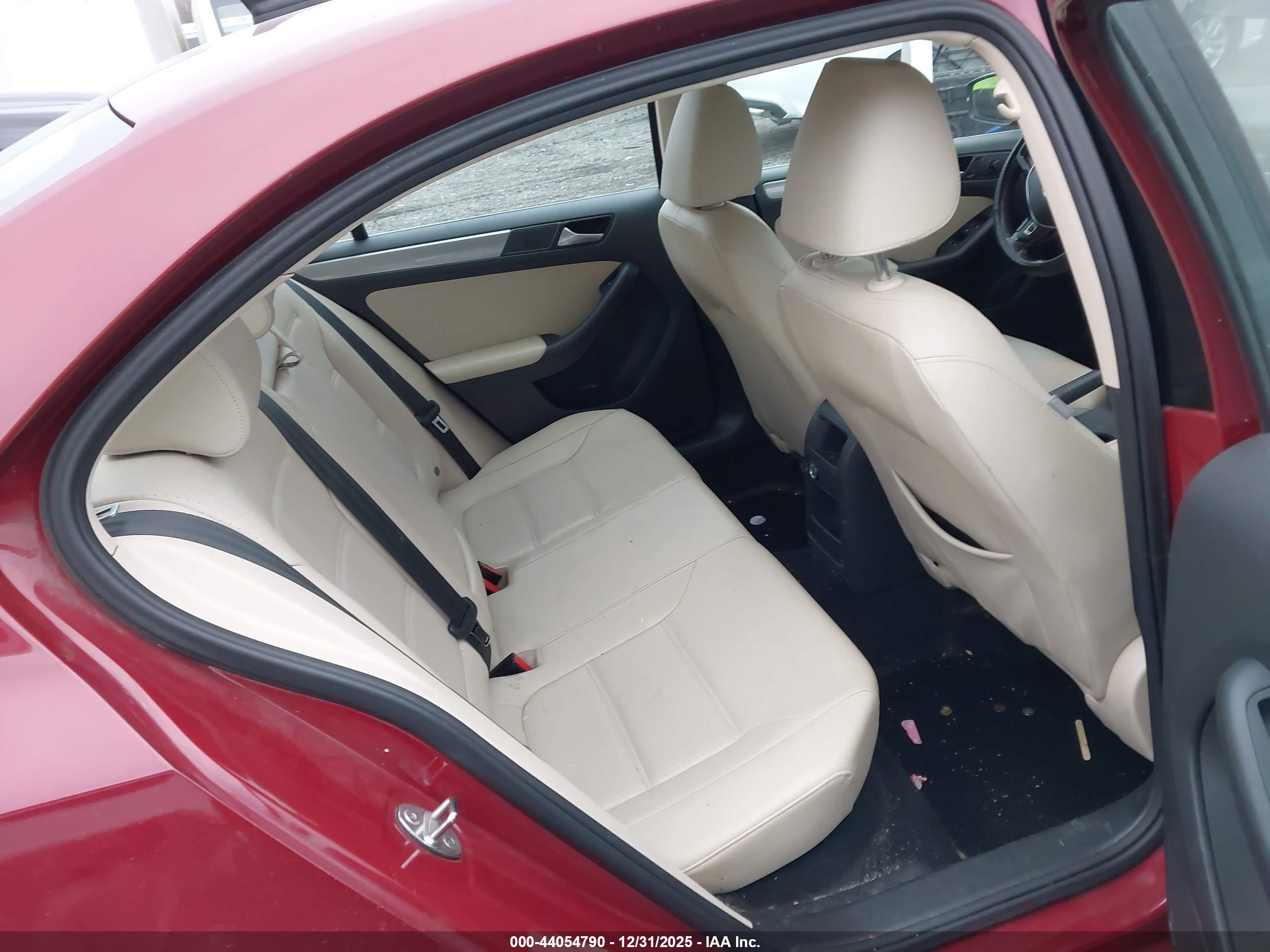 VOLKSWAGEN JETTA image 8