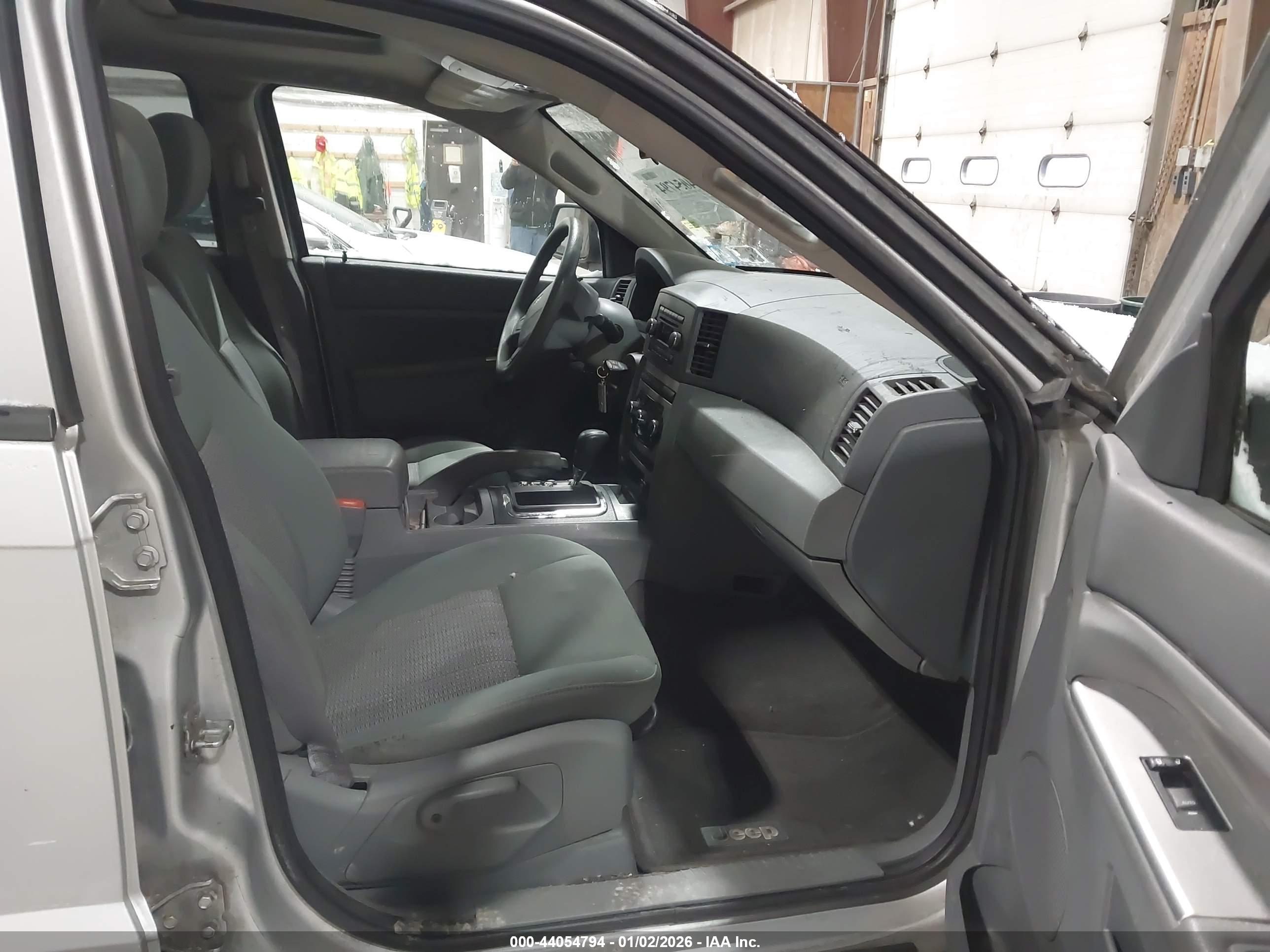 JEEP GRAND image 5