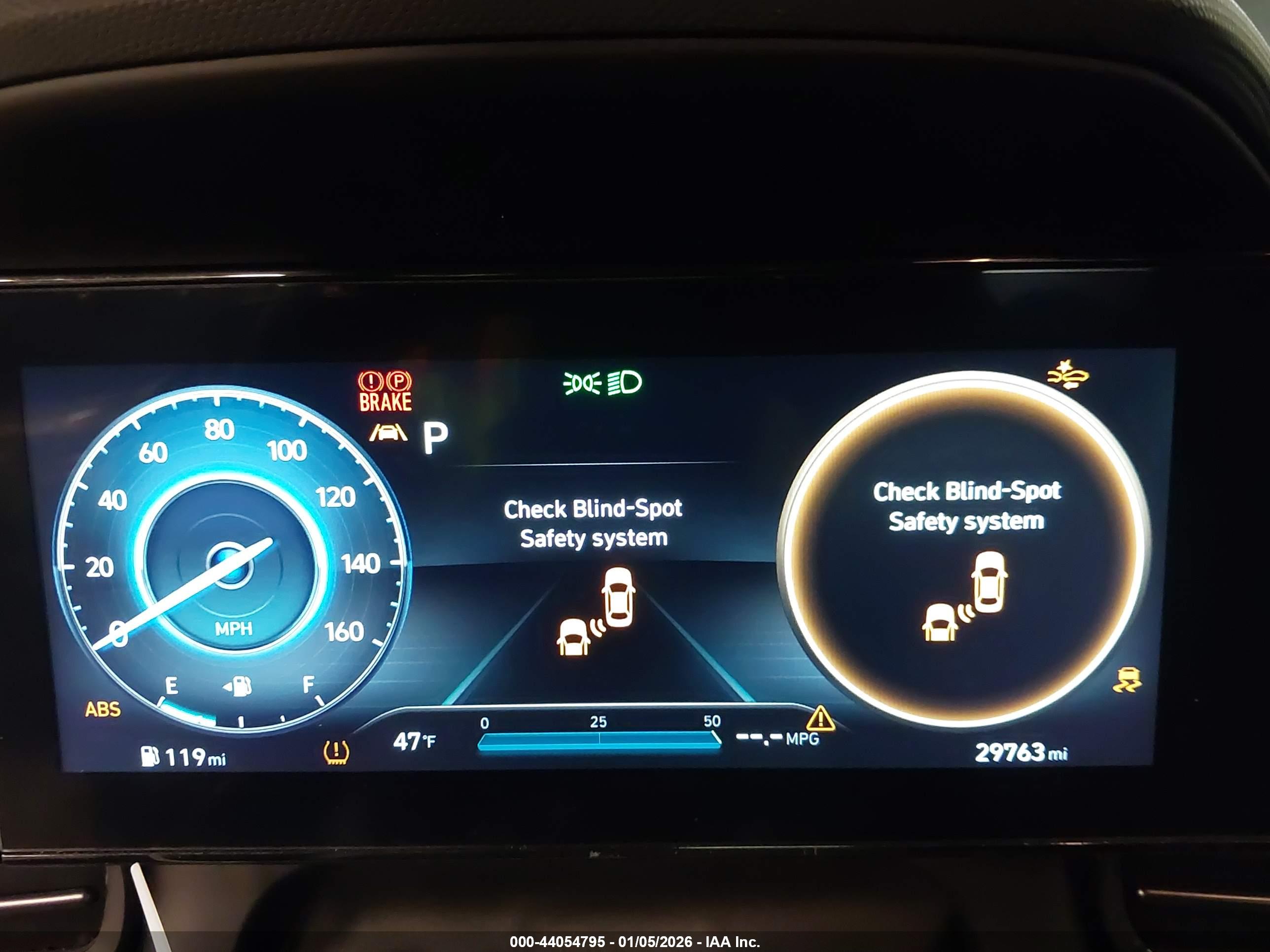 HYUNDAI ELANTRA image 7