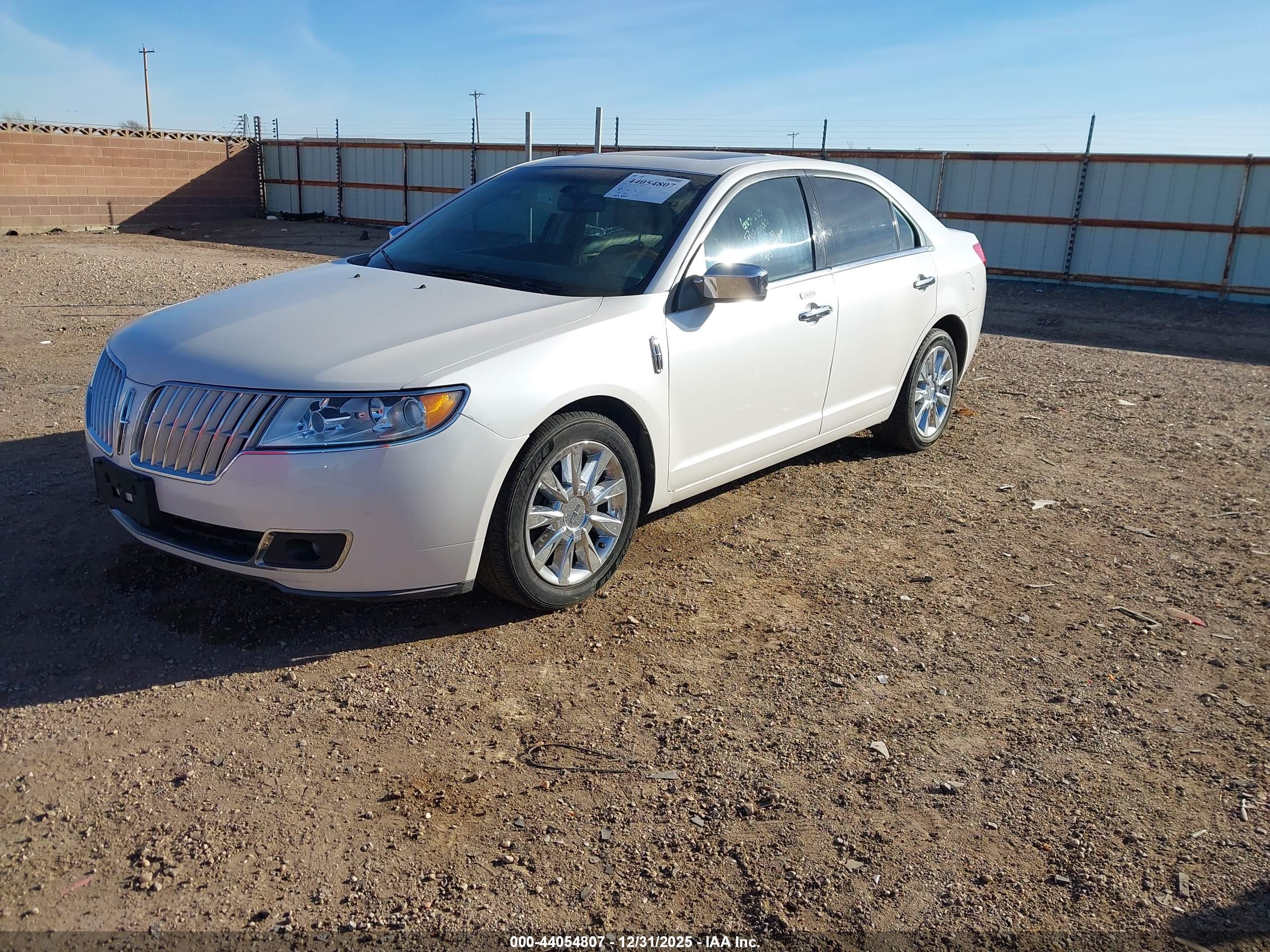 LINCOLN MKZ image 2