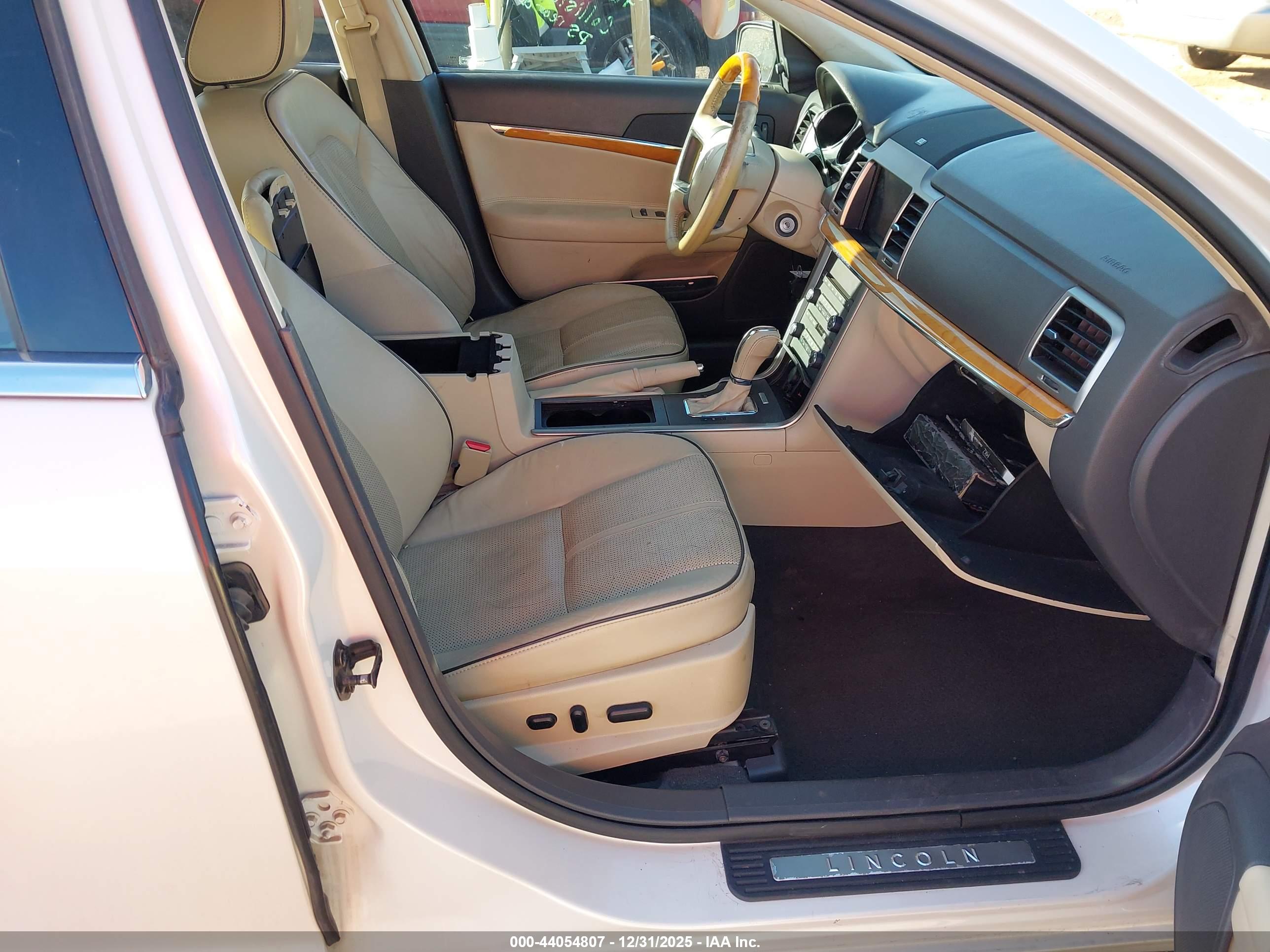 LINCOLN MKZ image 5
