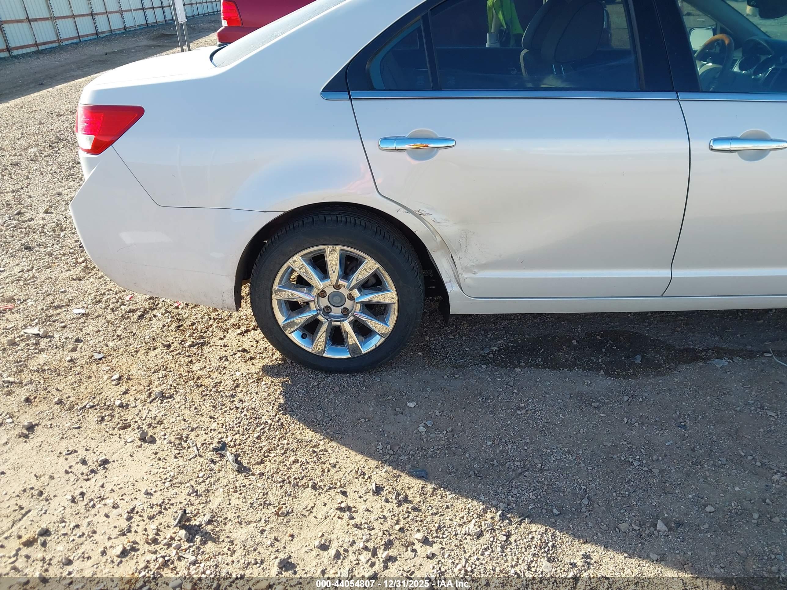 LINCOLN MKZ image 6