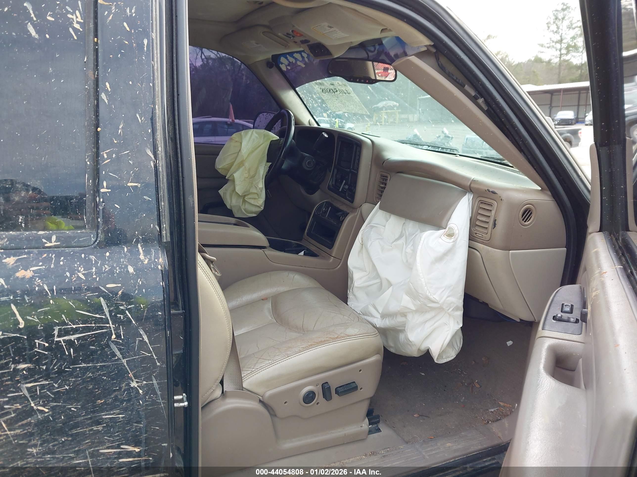CHEVROLET TAHOE image 5