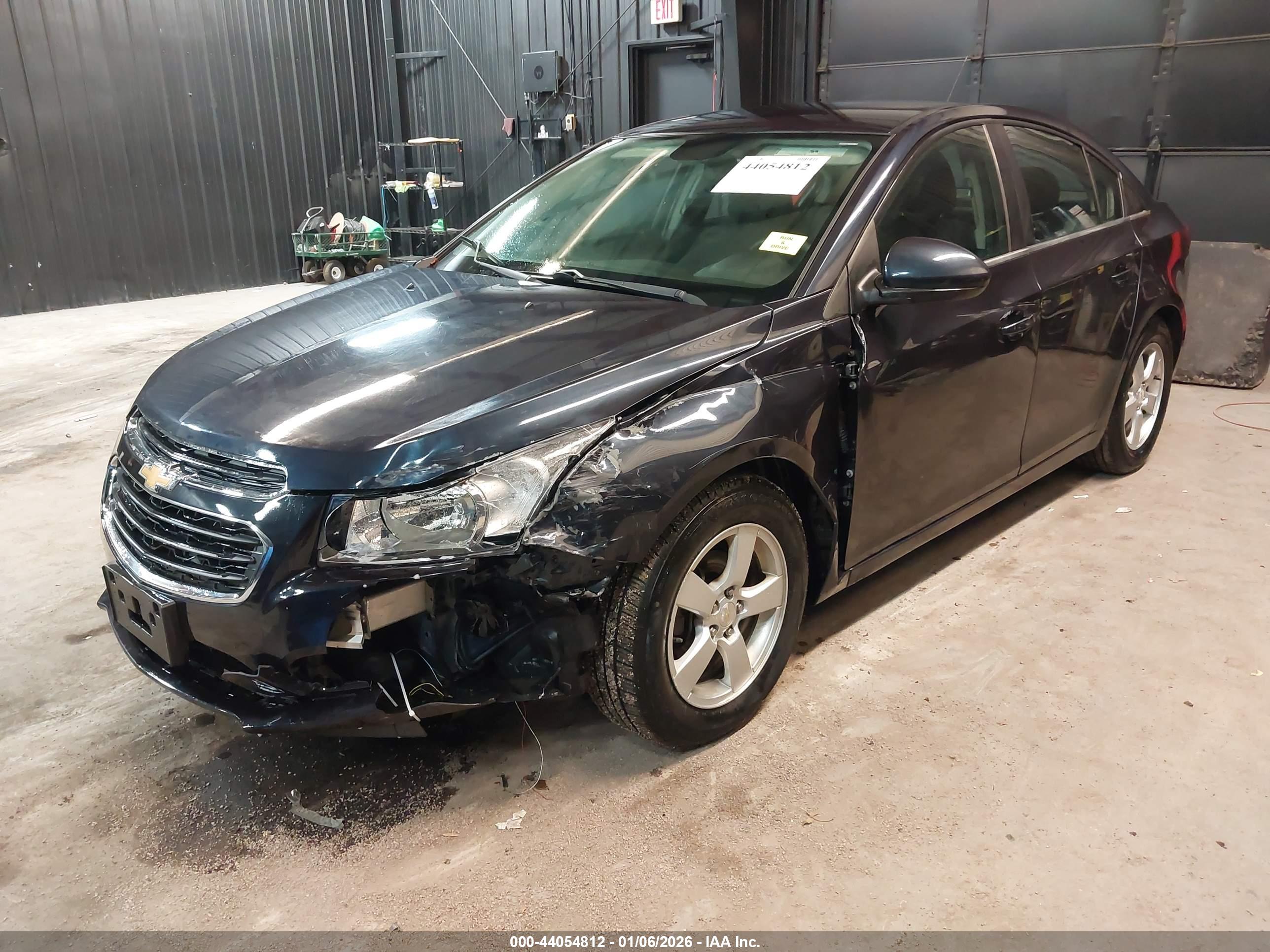 CHEVROLET CRUZE image 2