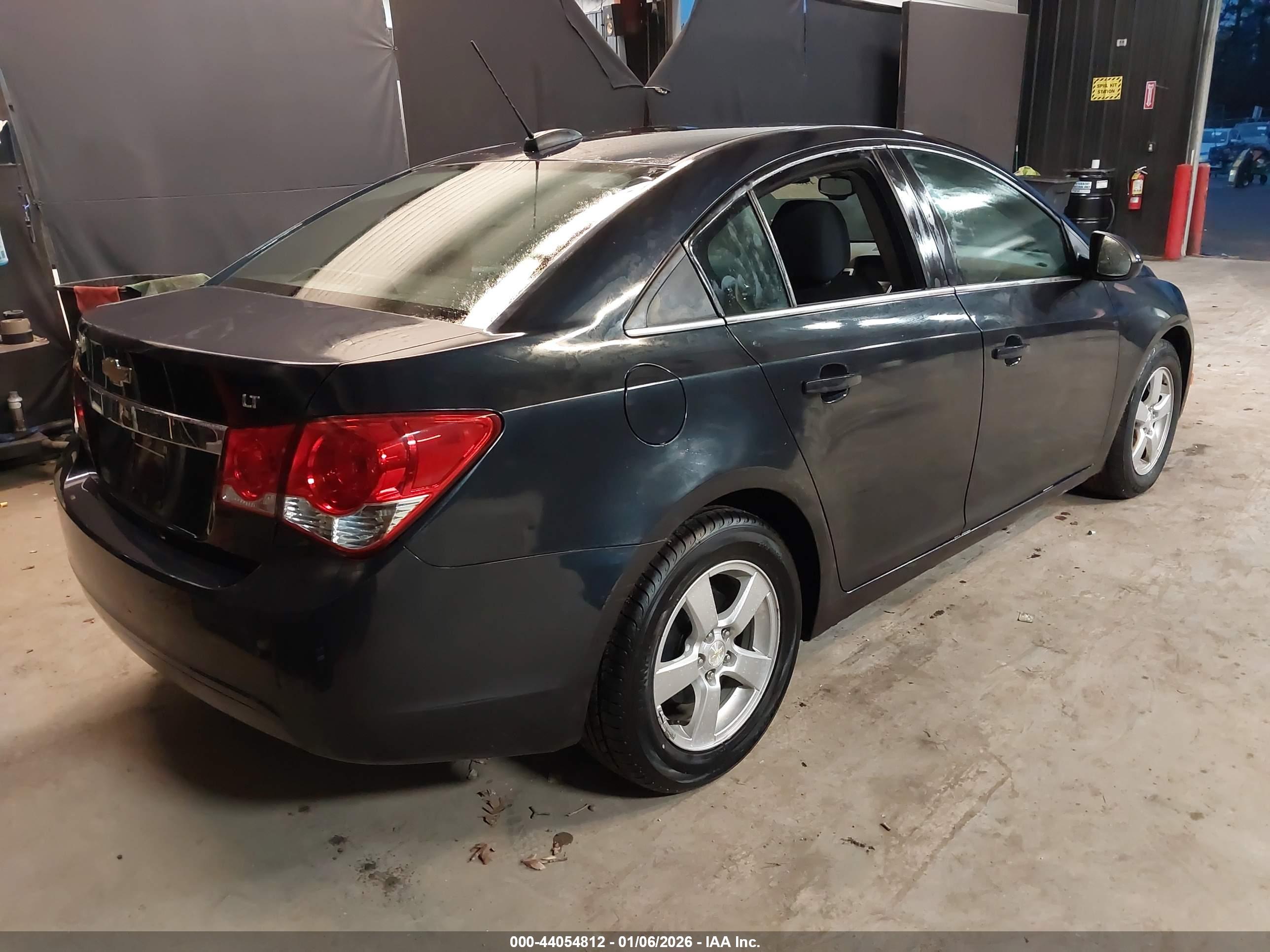 CHEVROLET CRUZE image 4
