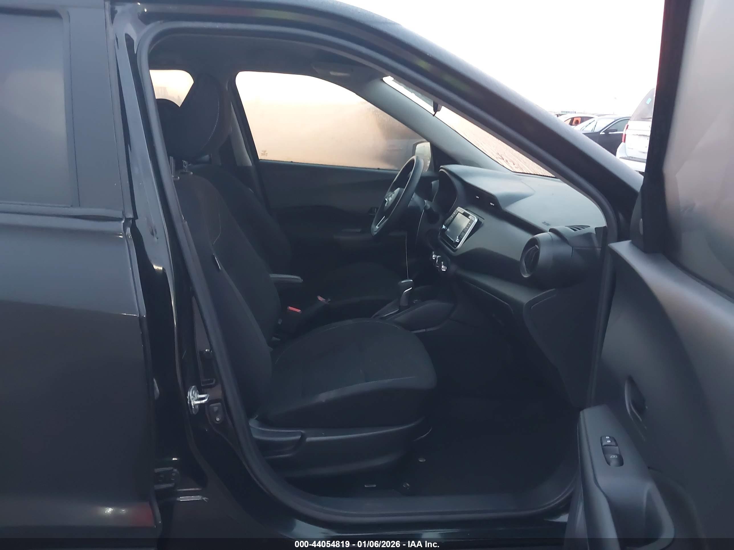 NISSAN KICKS image 5