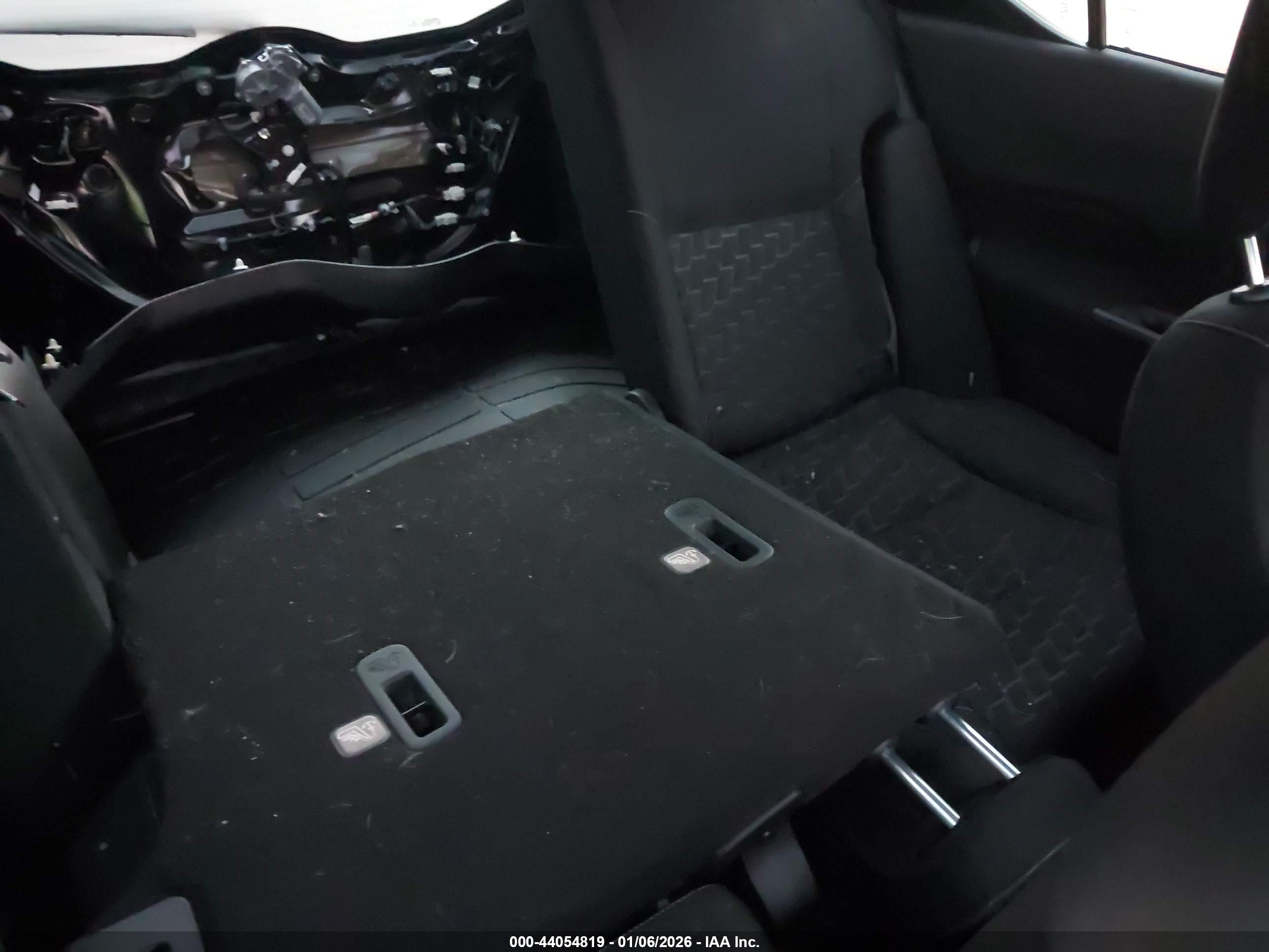 NISSAN KICKS image 8