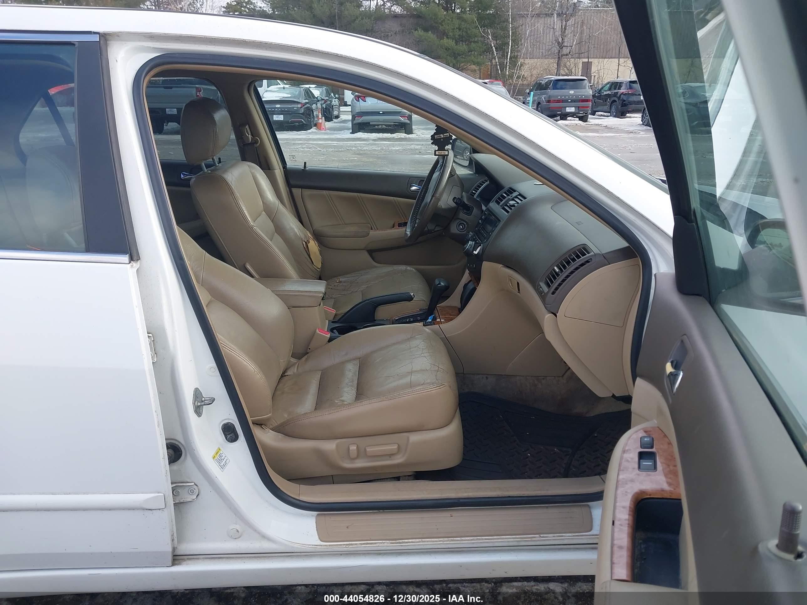 HONDA ACCORD image 5