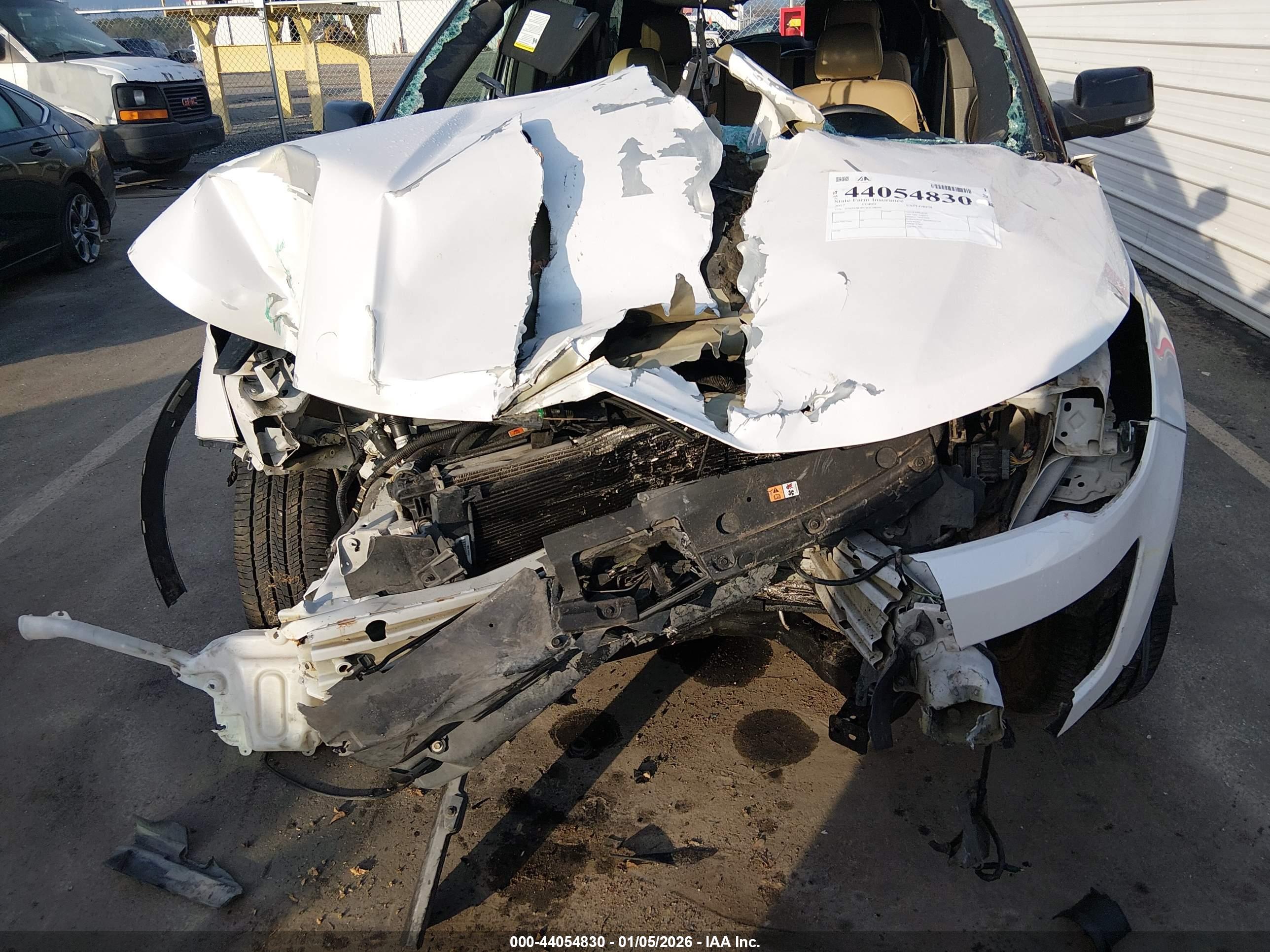 FORD EXPLORER image 6