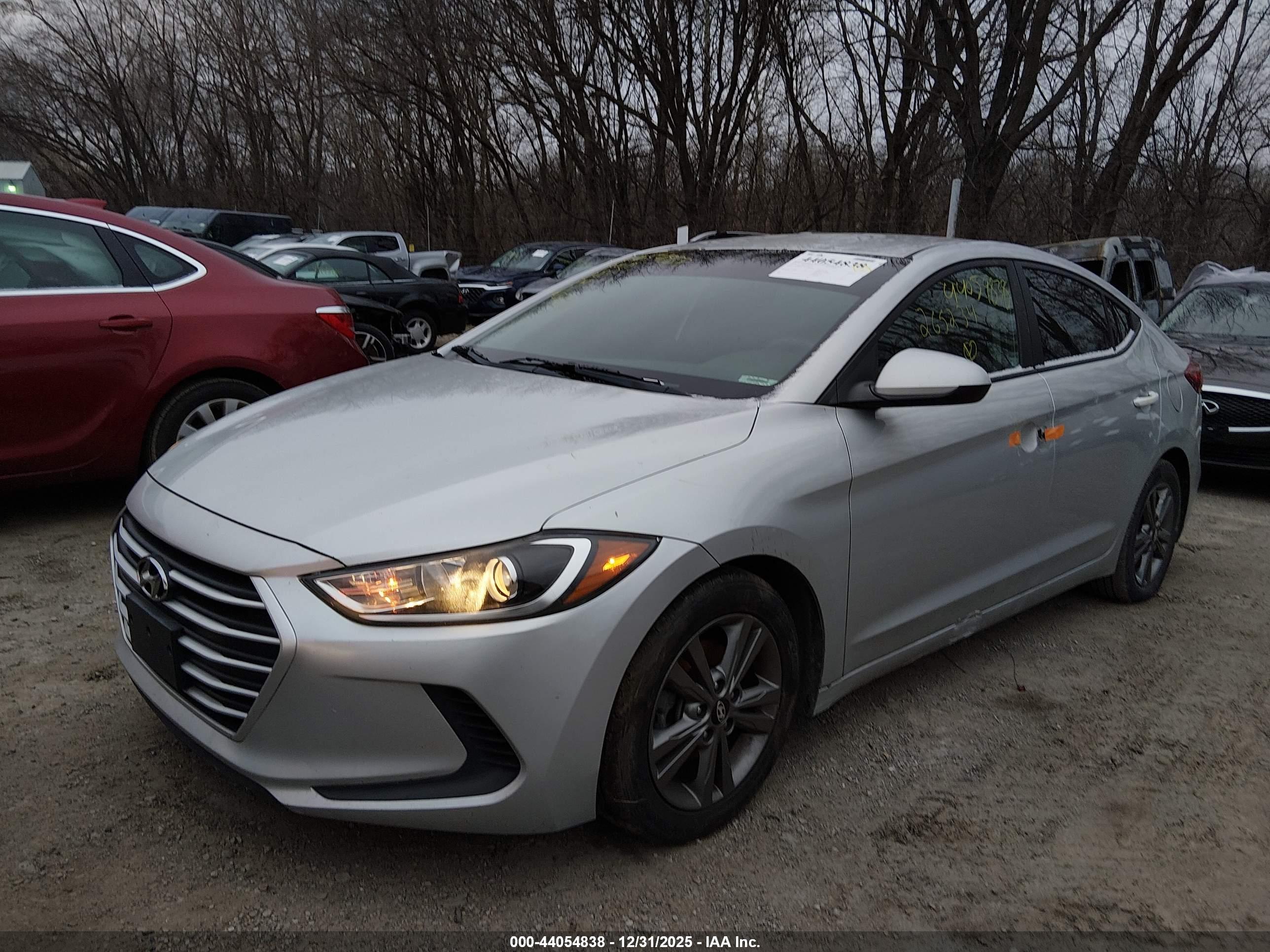 HYUNDAI ELANTRA image 6