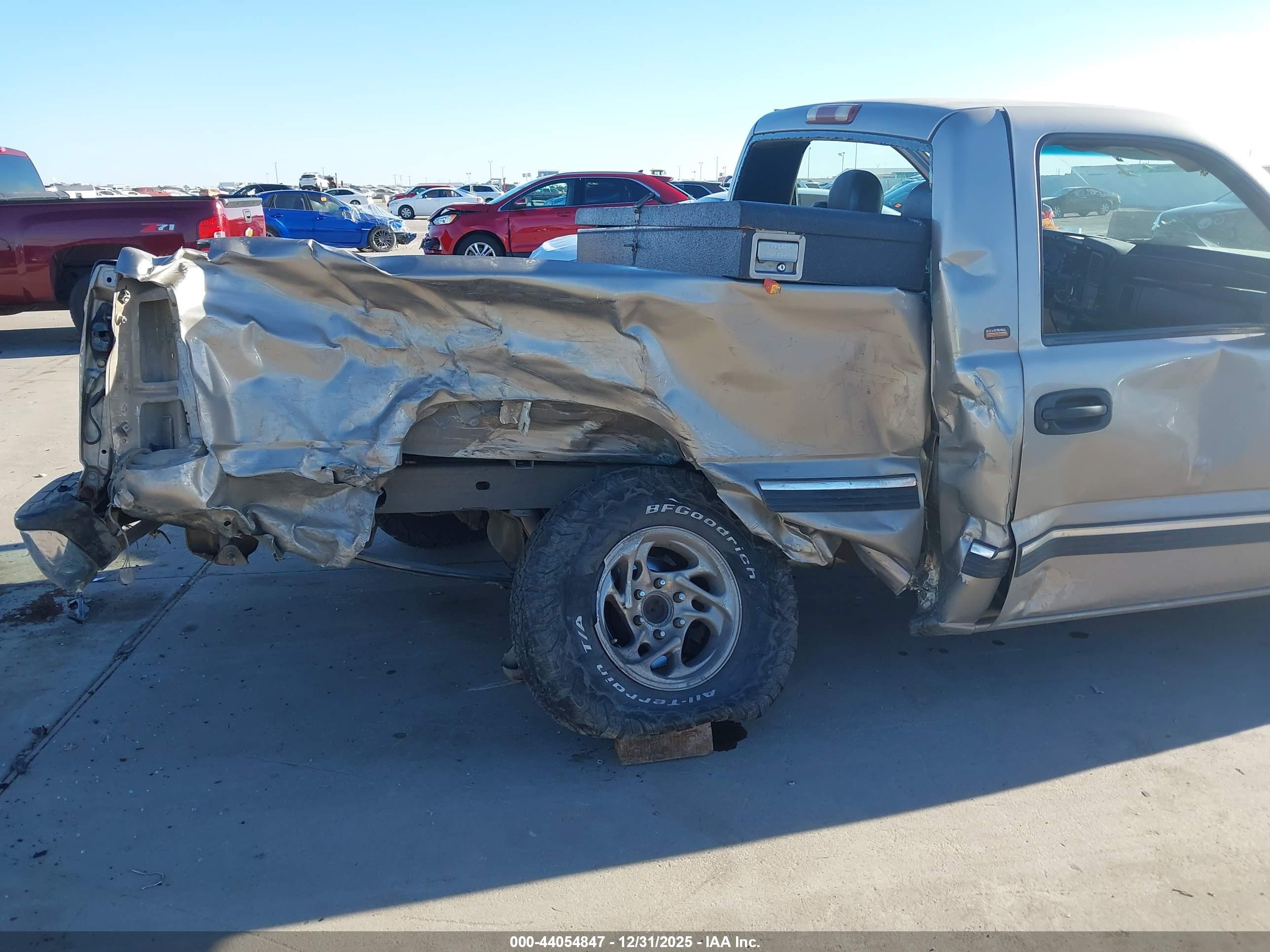 CHEVROLET SILVERADO image 6