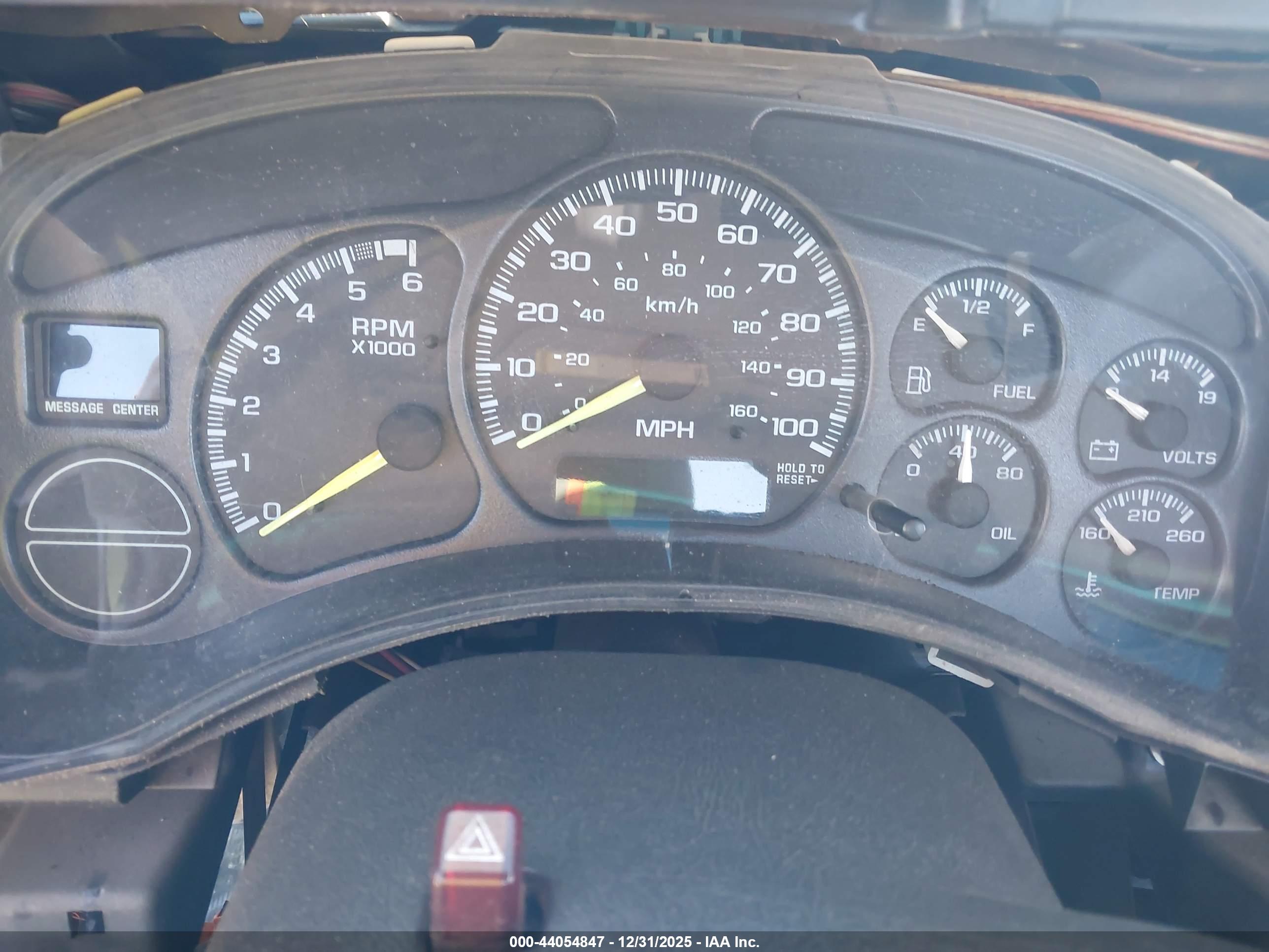 CHEVROLET SILVERADO image 7