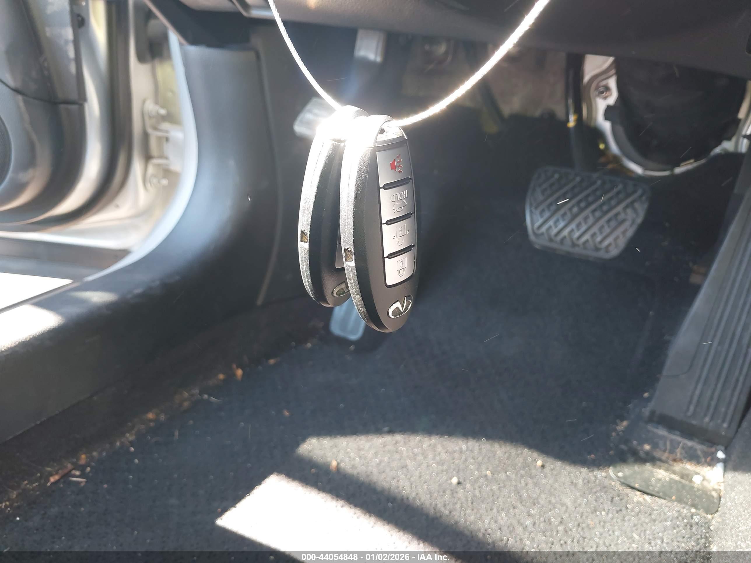 INFINITI G37 image 11