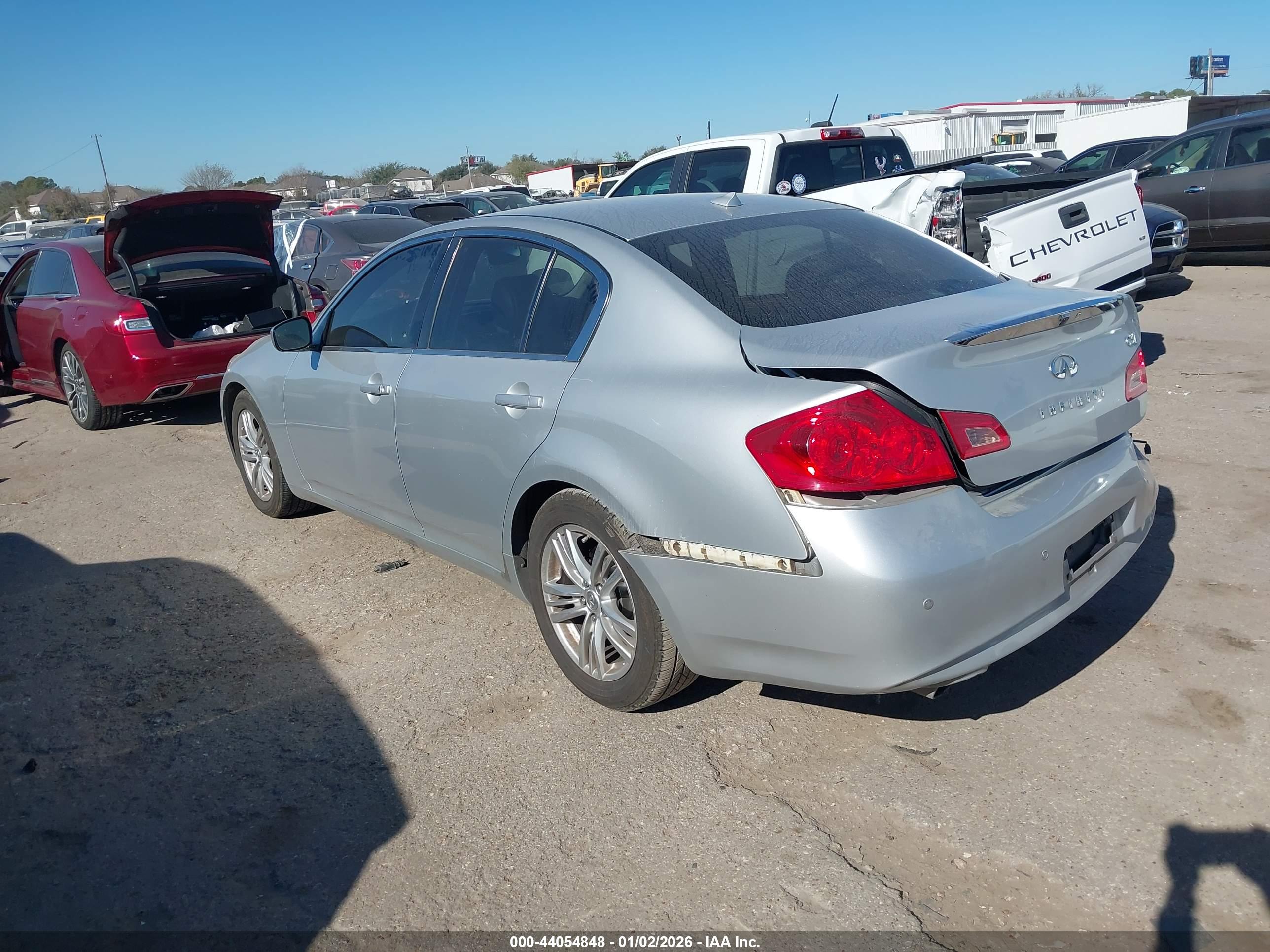 INFINITI G37 image 3